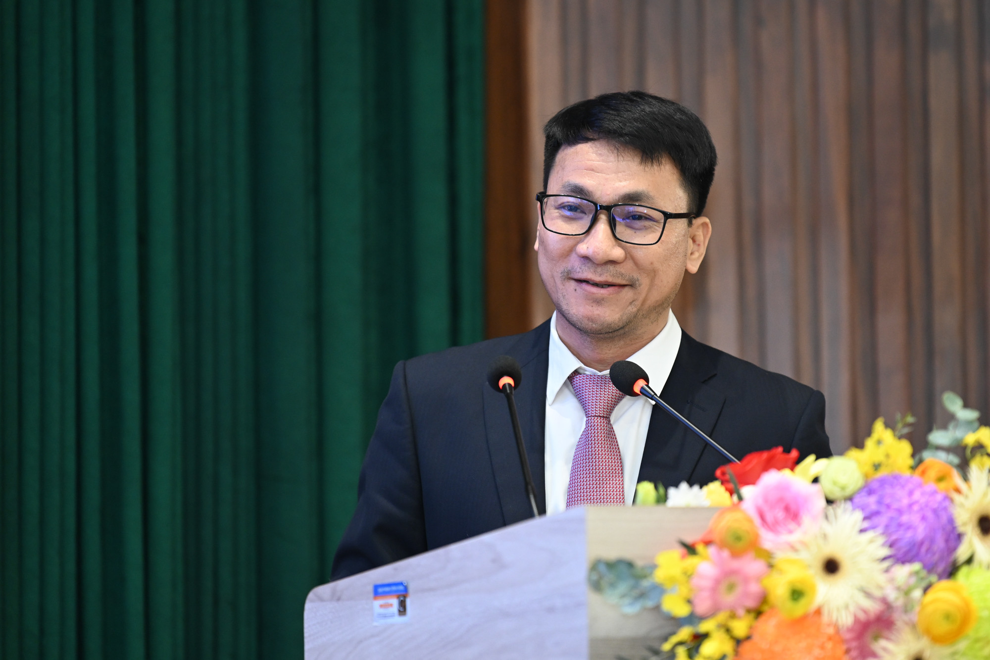 Tiến sĩ Nguyễn Công Hựu, Giám đốc Bệnh viện E giới thiệu về bệnh viện.