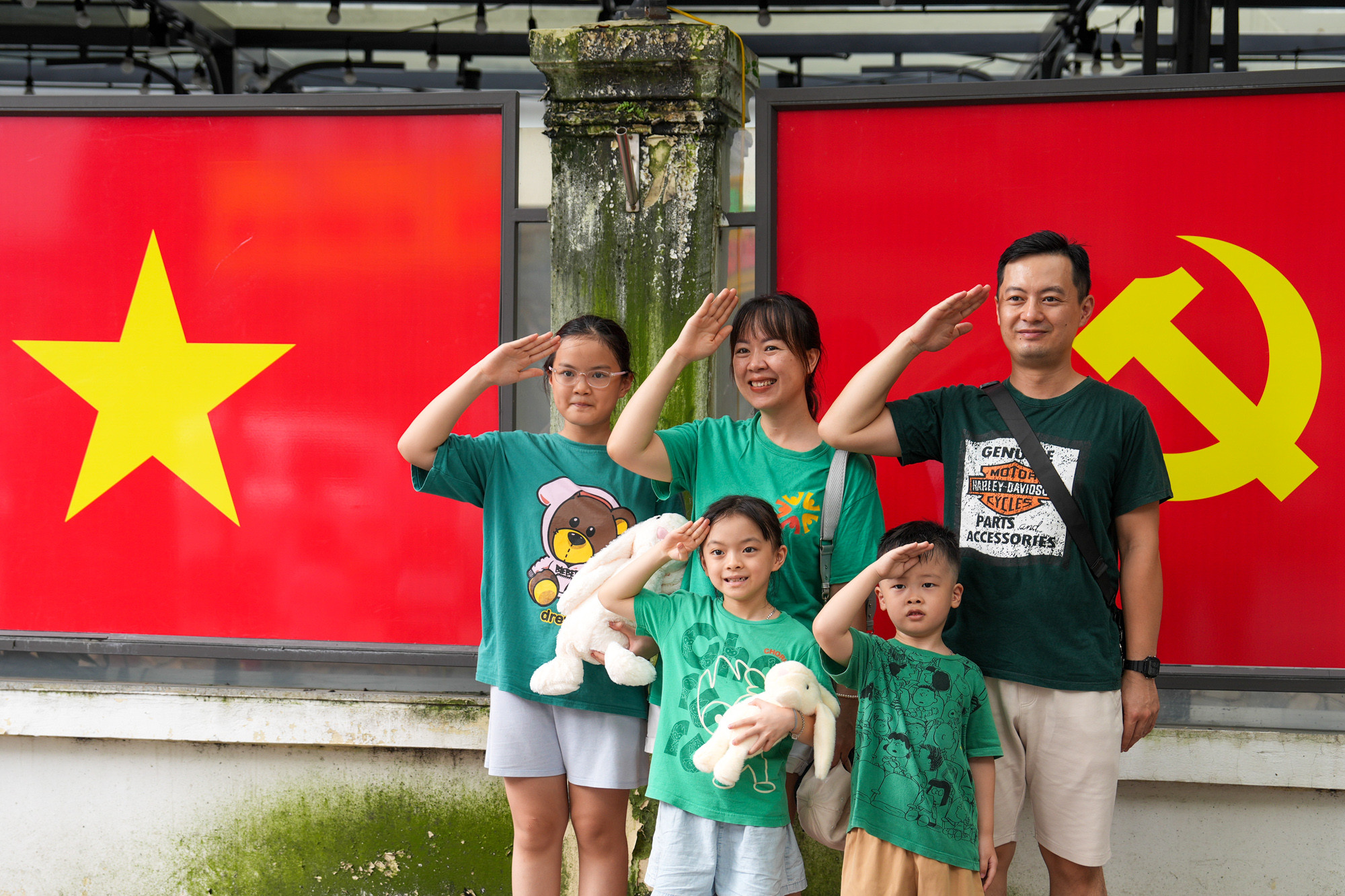 Nhiều gia đình chào mừng ngày Quốc khánh theo những cách riêng.