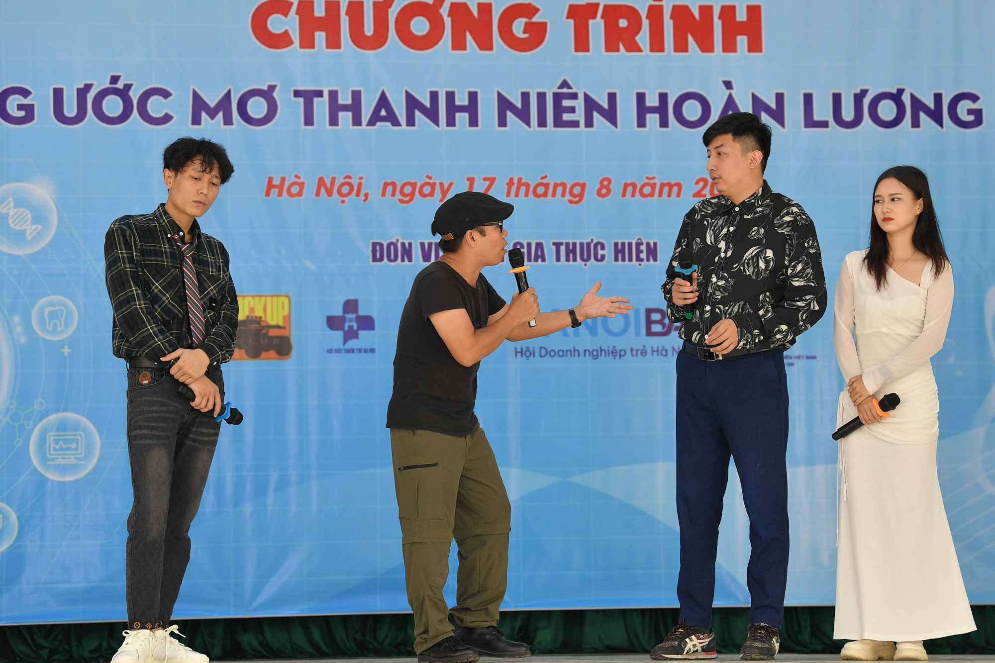 Tại chương trình, Hội Liên hiệp Thanh niên thành phố phối hợp với Nghệ sĩ Nhân dân Xuân Bắc và Hội Nghệ sĩ trẻ Hà Nội tổ chức các hoạt động giao lưu văn hóa văn nghệ, trình diễn tiểu phẩm với mục tiêu giúp các phạm nhân trẻ thắp lên niềm tin, định hướng tương lai... để yên tâm cải tạo, sớm được trở về với gia đình, xã hội.