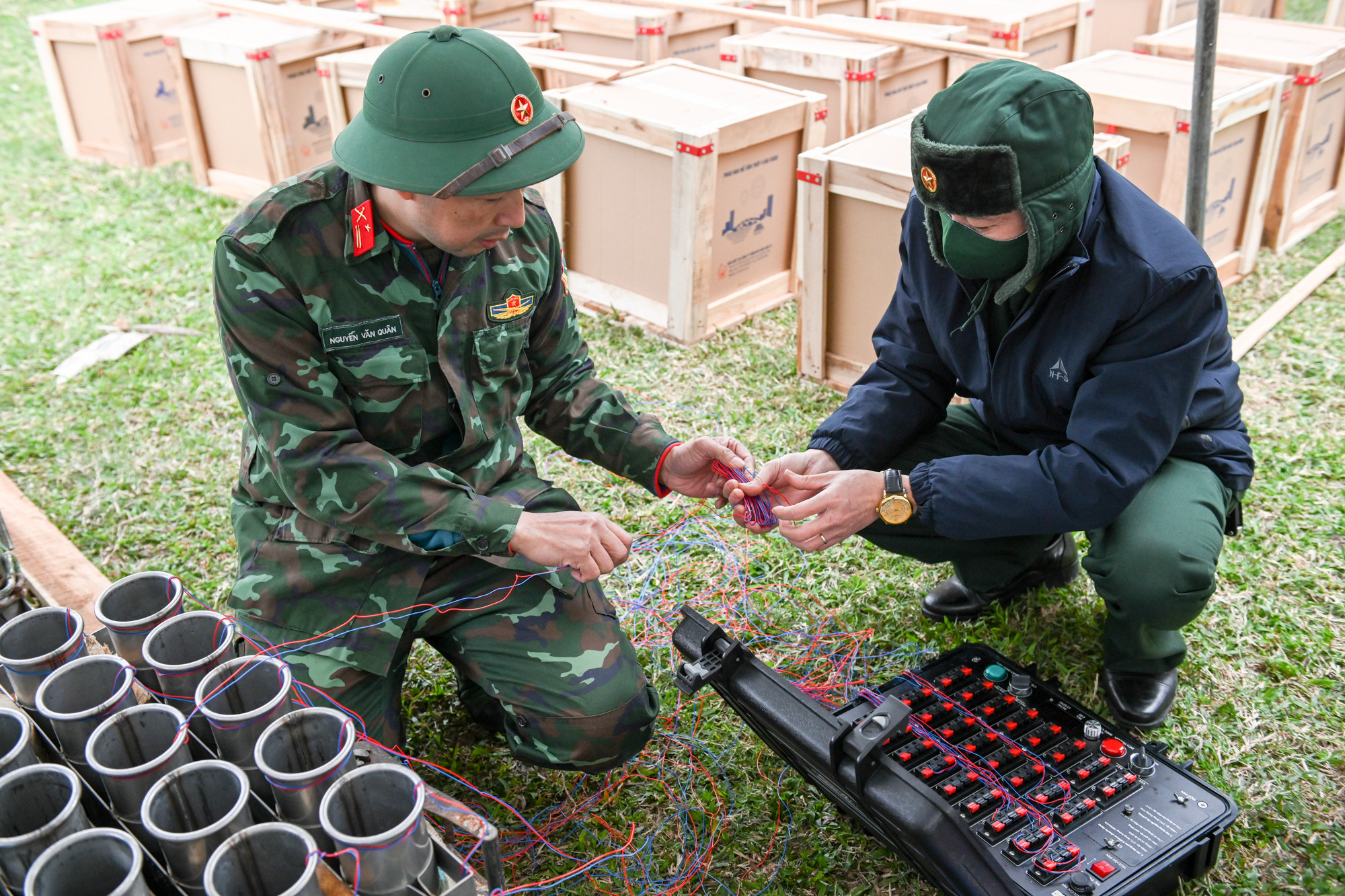 Đến thời điểm này, kịch bản bắn pháo hoa đã hoàn tất, theo đó ở từng khung giờ chính xác đến từng giây.