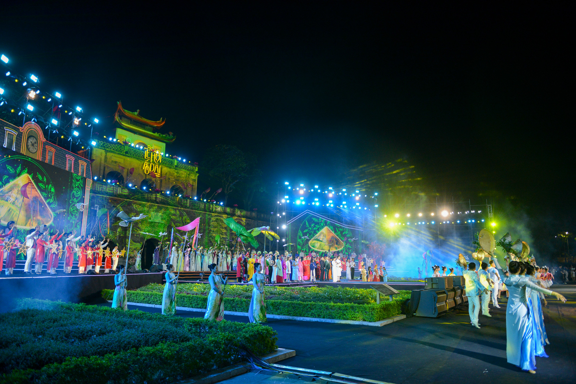 Lễ hội Áo dài du lịch Hà Nội mở ra định hướng mới cho phát triển văn hóa, du lịch Thủ đô, góp phần để Việt Nam và Hà Nội trở thành điểm đến được yêu mến và là sự lựa chọn hàng đầu của nhiều du khách trong nước và bạn bè quốc tế. Lễ hội kéo dài đến hết ngày 6/10.