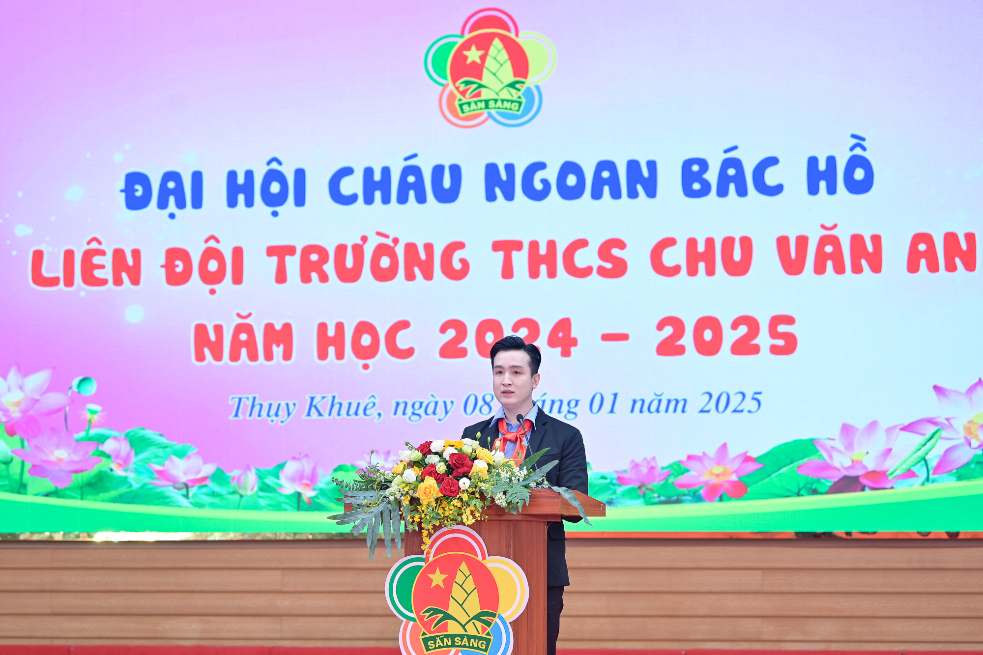 Anh Đào Đức Việt – Phó Bí Thư Thành đoàn, Chủ tịch Hội đồng Đội phát biểu chúc mừng Đại hội.