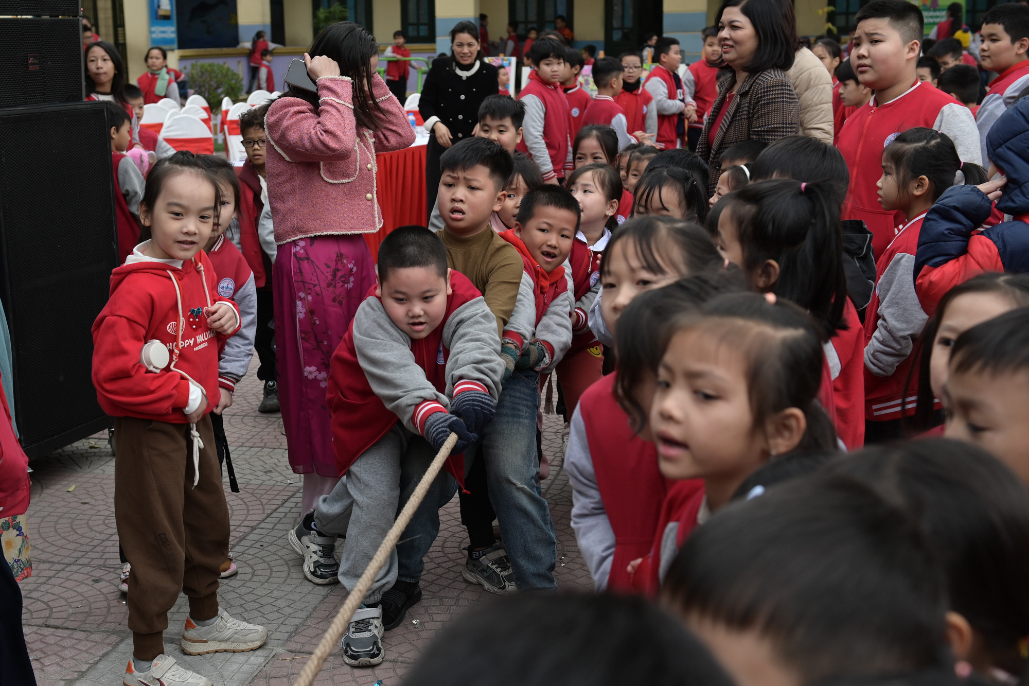 Ngày hội trải nghiệm “Chung tay bảo vệ chó, mèo” không chỉ là một sự kiện giáo dục mà còn là hành trình nuôi dưỡng lòng yêu thương, trách nhiệm với động vật, góp phần xây dựng một thế giới nhân ái và giàu tình yêu thương. Ngày hội trải nghiệm “Chung tay bảo vệ chó, mèo” không chỉ là một sự kiện giáo dục mà còn là hành trình nuôi dưỡng lòng yêu thương, trách nhiệm với động vật, góp phần xây dựng một thế giới nhân ái và giàu tình yêu thương.