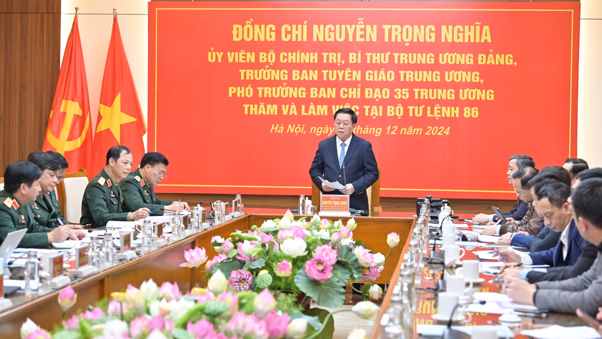 Đồng chí Nguyễn Trọng Nghĩa làm việc với Bộ Tư lệnh 86.