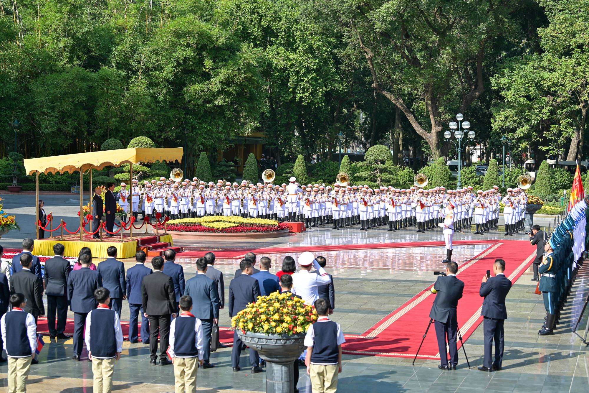 Quang cảnh lễ đón tại Phủ Chủ tịch.