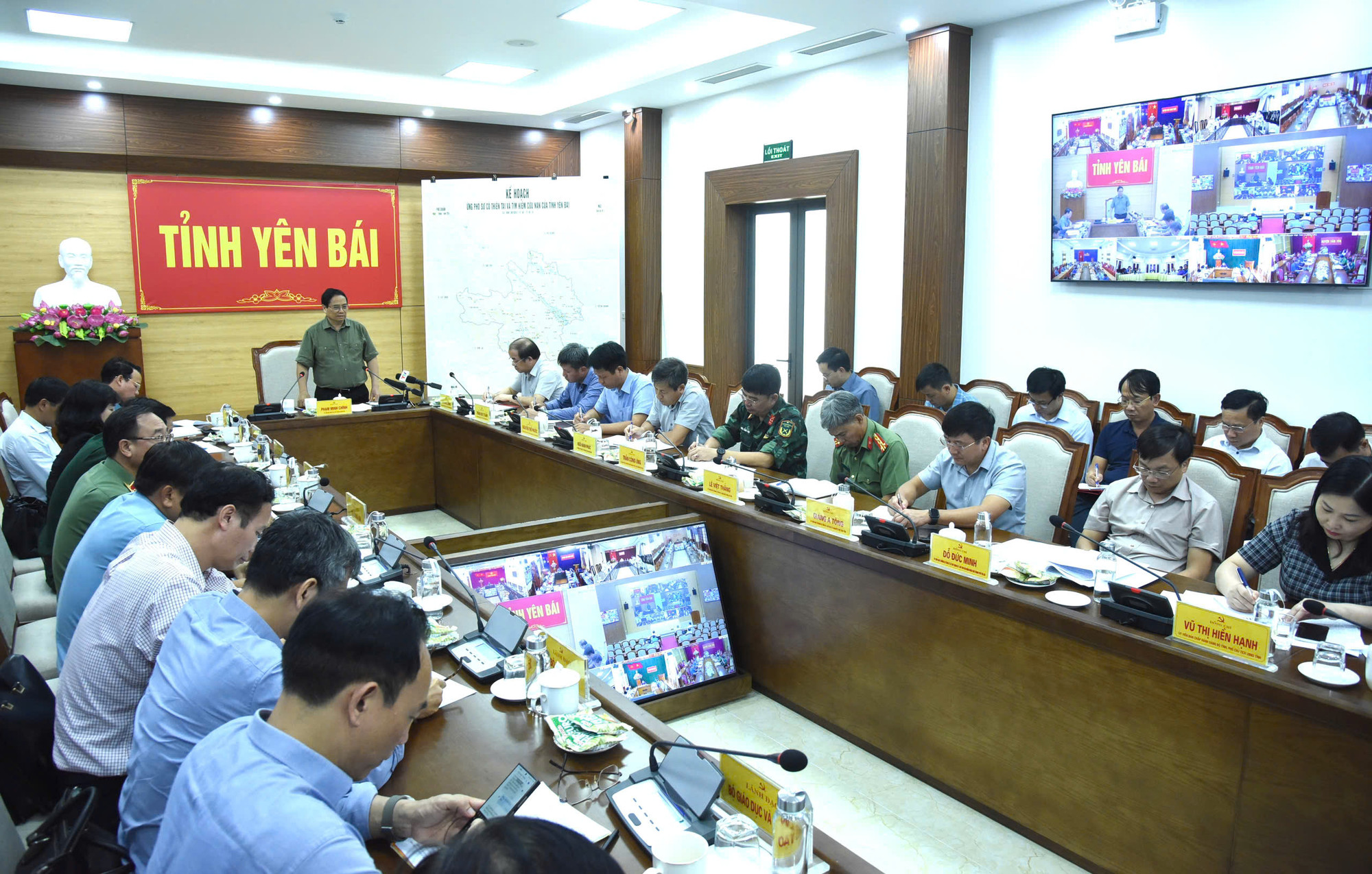 Thủ tướng Phạm Minh Chính làm việc với lãnh đạo tỉnh Yên Bái về công tác khắc phục hậu quả mưa lũ.