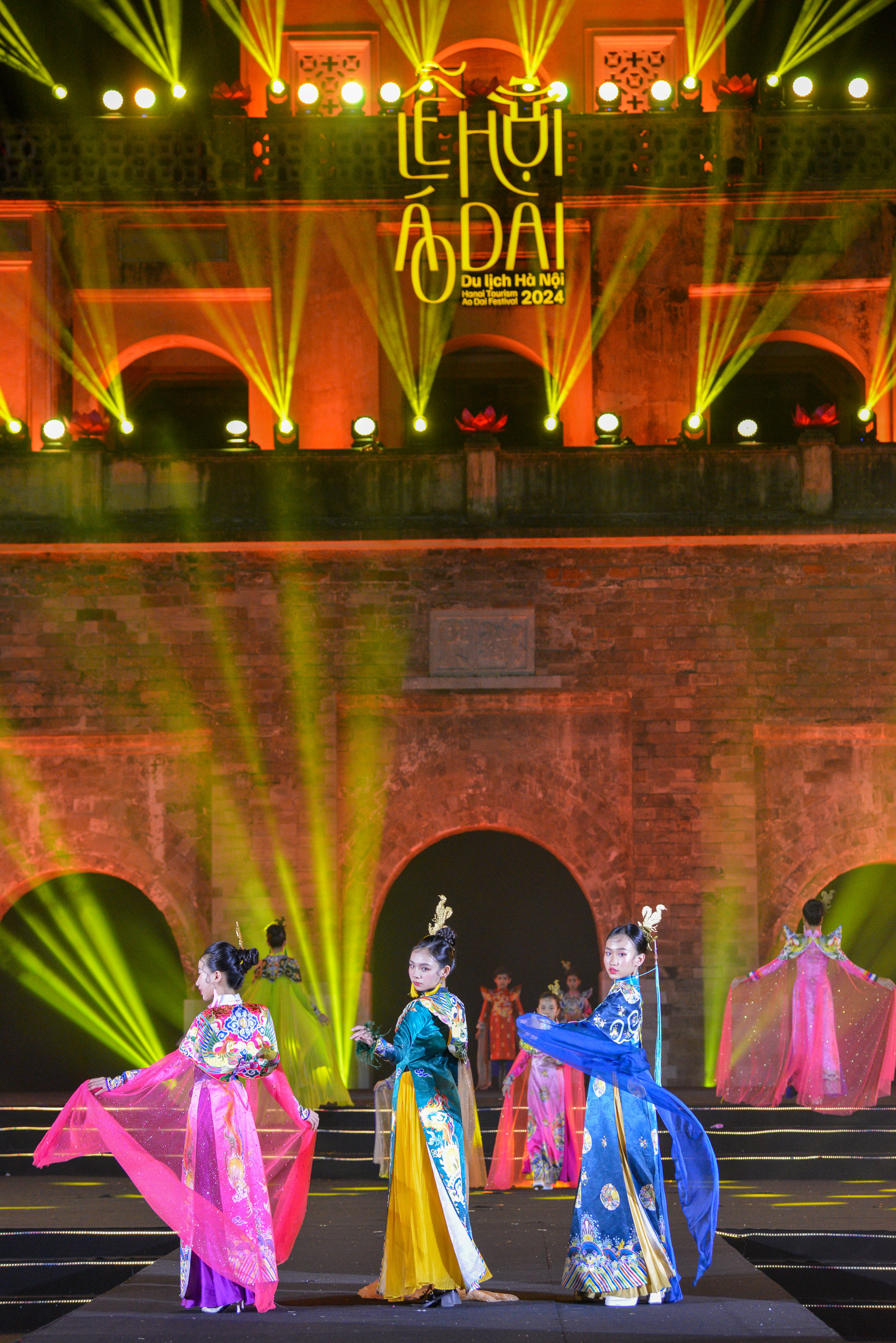 Trong 3 ngày diễn ra lễ hội đã thu hút 63.000 lượt khách tham quan là người dân Thủ đô, nhân dân cả nước, du khách và bạn bè quốc tế. Trong 3 ngày diễn ra lễ hội đã thu hút 63.000 lượt khách tham quan là người dân Thủ đô, nhân dân cả nước, du khách và bạn bè quốc tế.