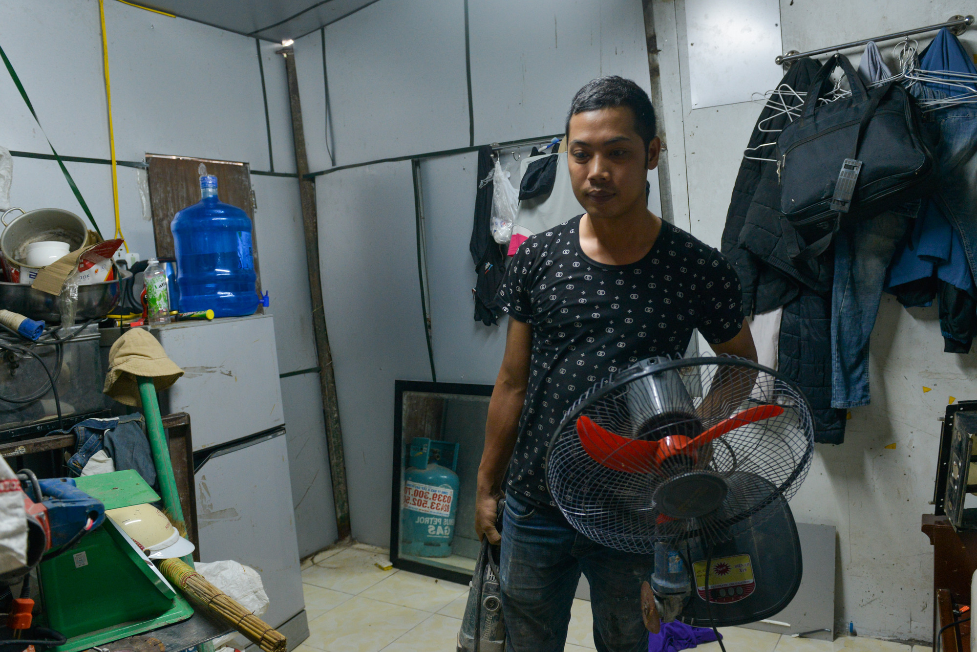 Tại ngõ 661 Bạch Đằng có khoảng 20 hộ dân buộc phải di dời.