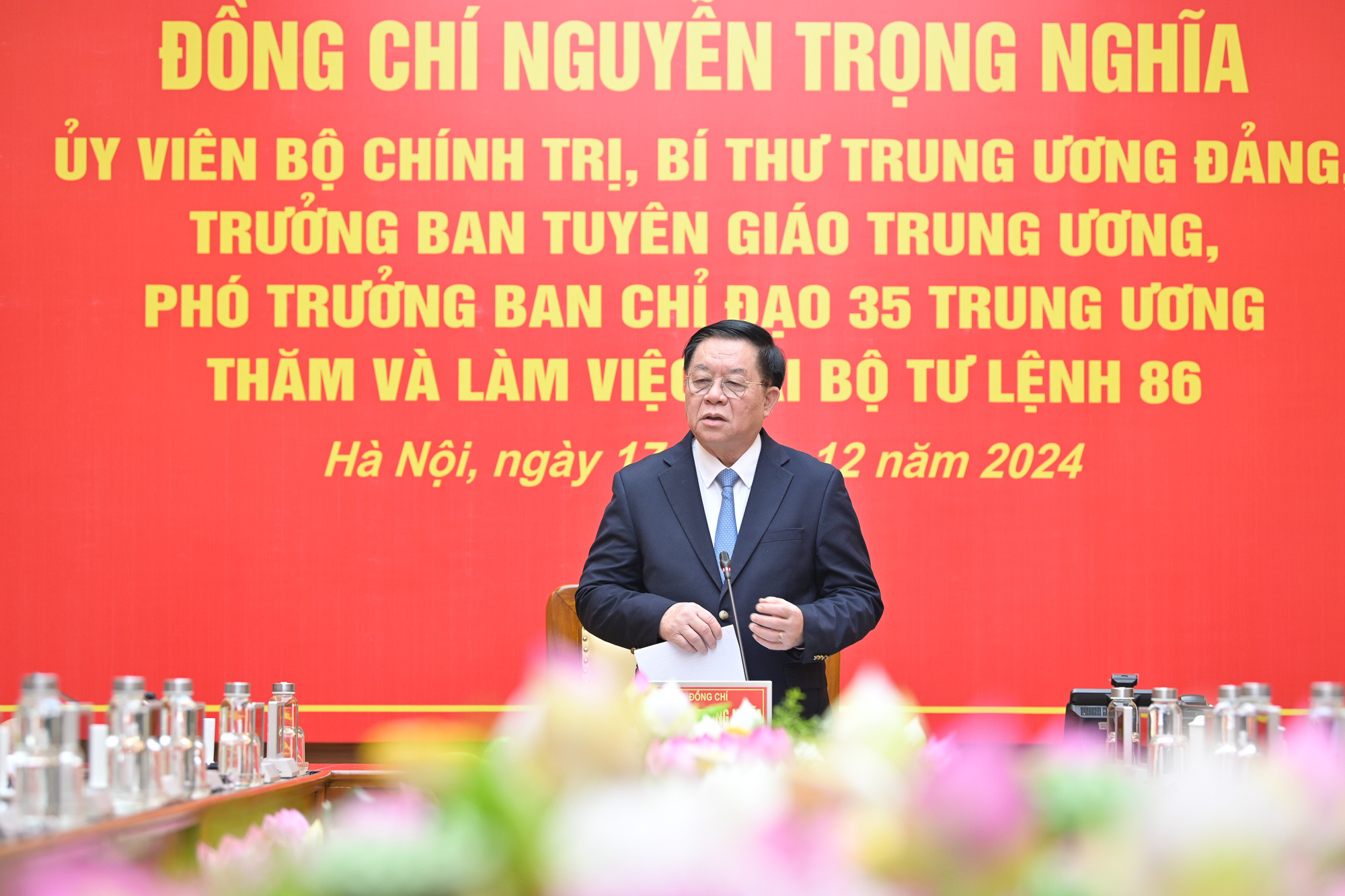 Đồng chí Nguyễn Trọng Nghĩa phát biểu kết luận tại buổi làm việc.