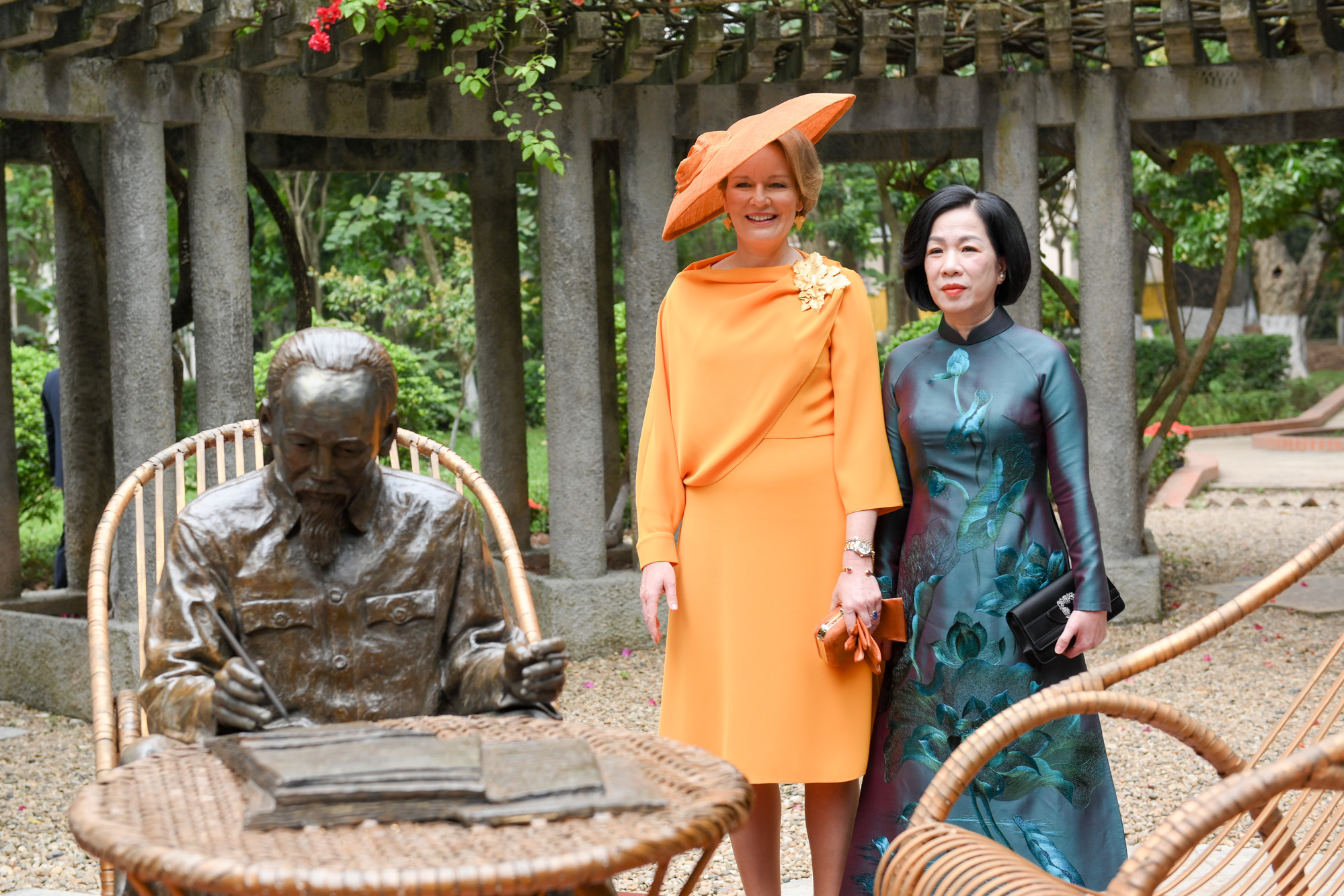 Trước đó, vào năm 2023, Hoàng hậu Mathilde đã đến thăm Việt Nam, trên cương vị Chủ tịch danh dự của Quỹ Nhi đồng Liên hợp quốc (UNICEF) tại Bỉ.