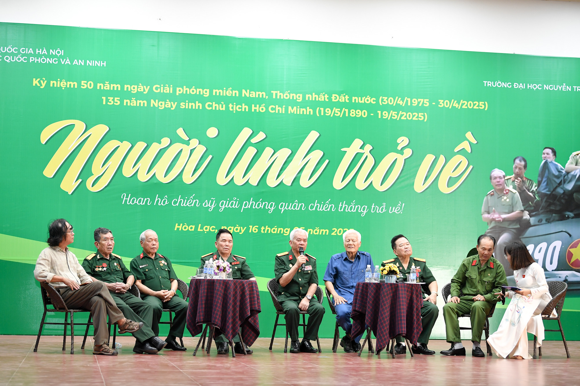 Trong chương trình, mỗi câu chuyện được kể từ người lính đi qua cuộc chiến tranh, đã truyền lại cho thế hệ trẻ lời nhắc nhở: dù cho khó khăn, thử thách nào, lòng dũng cảm và ý chí kiên cường vẫn là nền tảng vững chắc. Trong chương trình, mỗi câu chuyện được kể từ người lính đi qua cuộc chiến tranh, đã truyền lại cho thế hệ trẻ lời nhắc nhở: dù cho khó khăn, thử thách nào, lòng dũng cảm và ý chí kiên cường vẫn là nền tảng vững chắc.