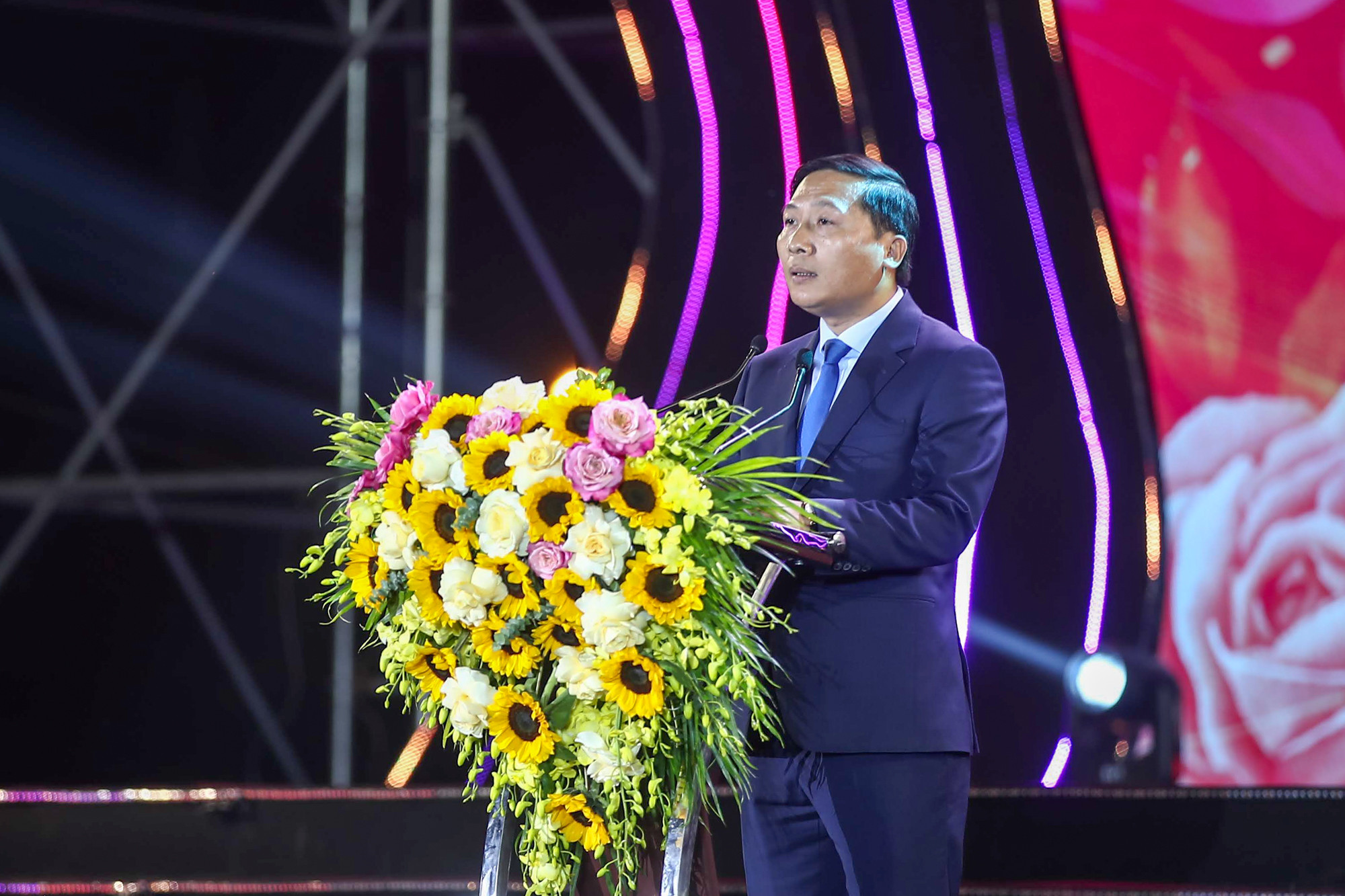 Bí thư Huyện ủy Mê Linh Nguyễn Thanh Liêm phát biểu khai mạc chương trình.