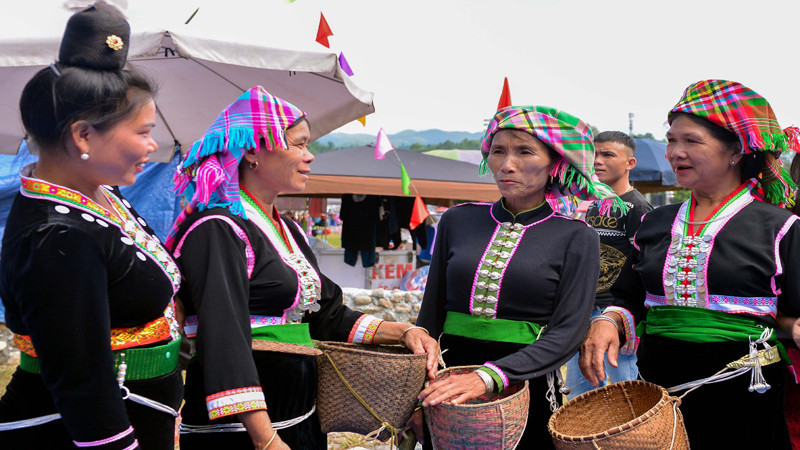 Đây là dịp để bà con gặp gỡ giao lưu.