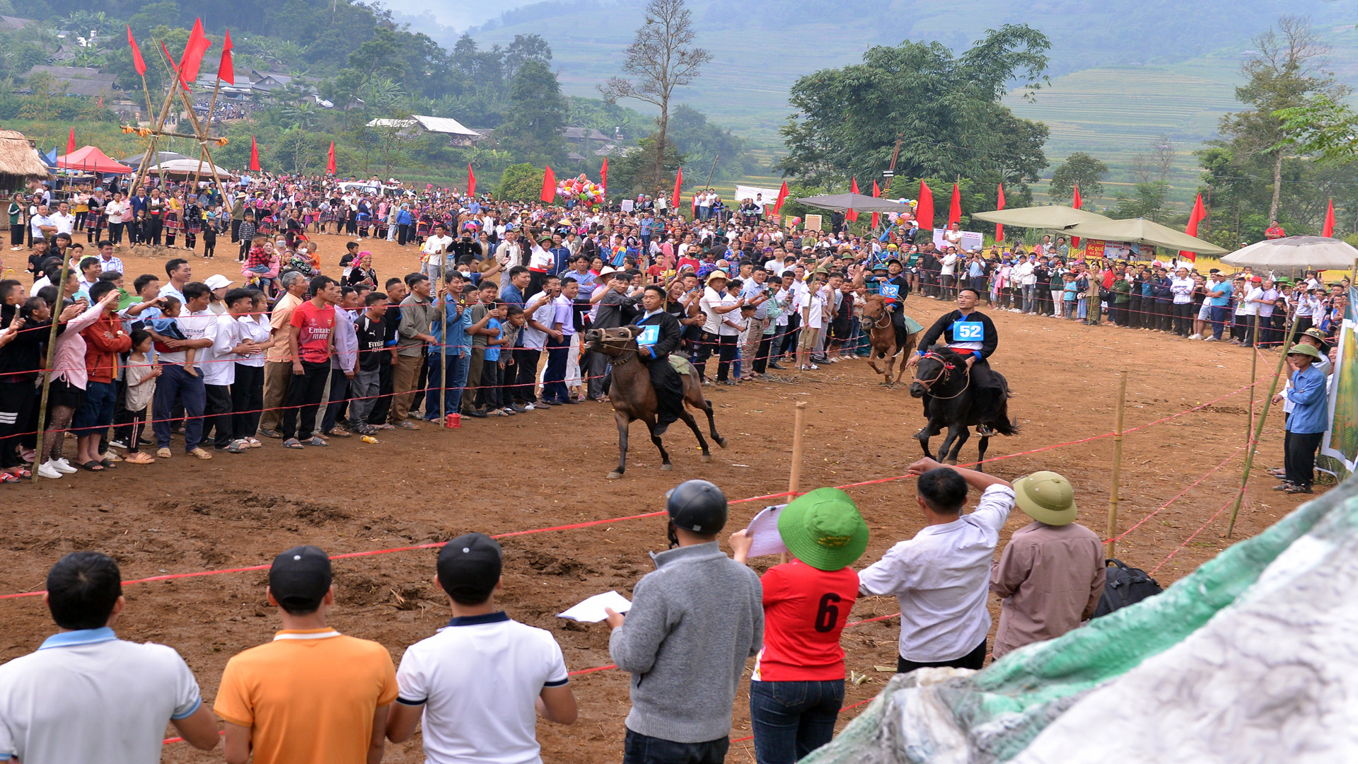 Kịch tính trong từng vòng đua. Kịch tính trong từng vòng đua.