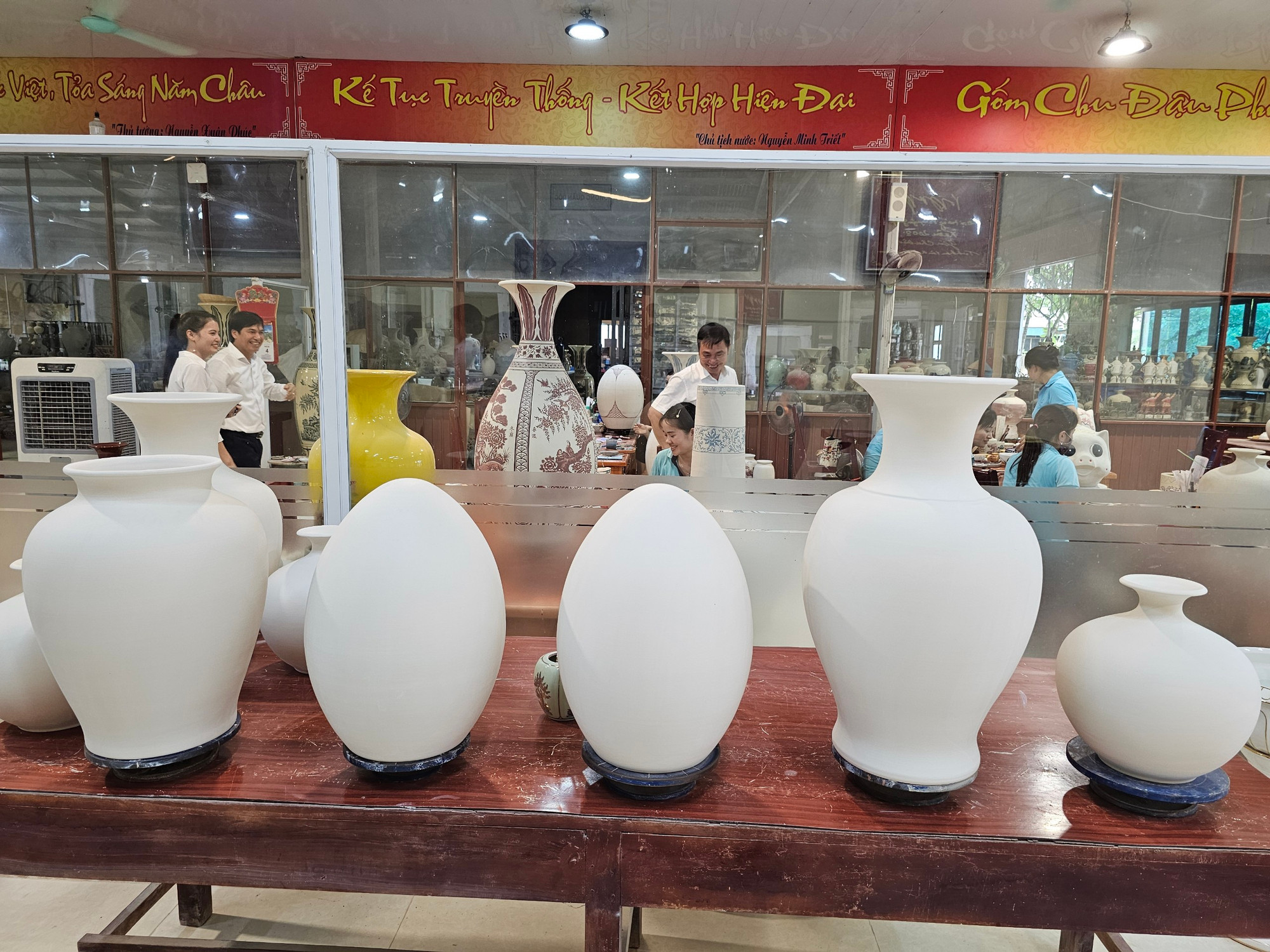 Sản phẩm chờ vẽ. Sản phẩm chờ vẽ.