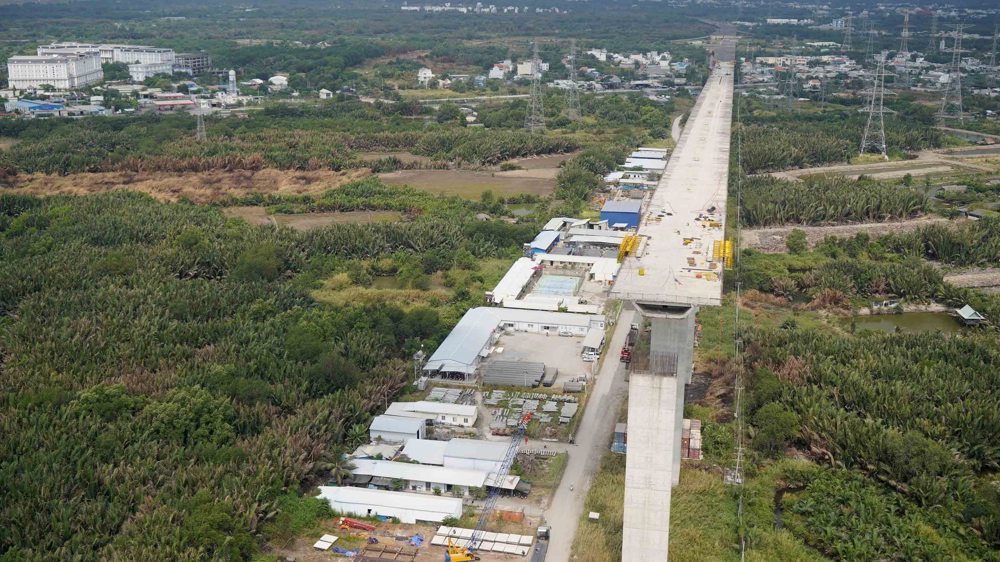 [Ảnh] Cao tốc Bến Lức-Long Thành chạy nước rút ngay sau khởi động lại ảnh 1