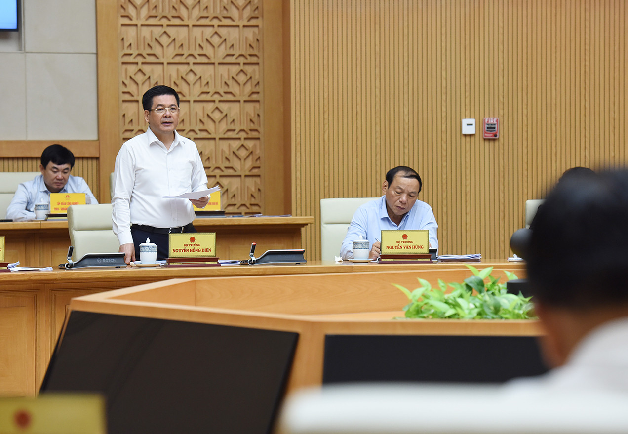 Bộ trưởng Công thương Nguyễn Hồng Diên phát biểu.