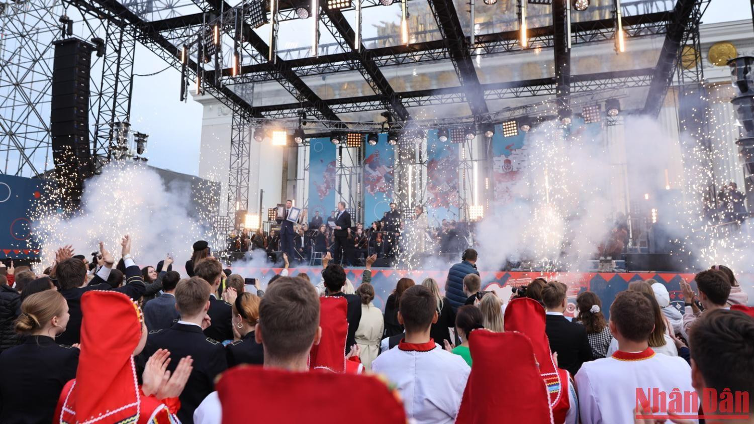 Sự kiện do Bộ Khoa học và Giáo dục đại học Nga tổ chức, với sự hỗ trợ của Hội đồng trực thuộc Tổng thống Nga về quan hệ giữa các dân tộc, Cơ quan liên bang về các vấn đề dân tộc, Hội đồng các dân tộc Nga, Cơ quan liên bang về các vấn đề thanh niên. Sự kiện nằm trong danh sách các sự kiện chính của Năm di sản văn hóa các dân tộc Nga, được Tổng thống Nga phê duyệt. Sự kiện do Bộ Khoa học và Giáo dục đại học Nga tổ chức, với sự hỗ trợ của Hội đồng trực thuộc Tổng thống Nga về quan hệ giữa các dân tộc, Cơ quan liên bang về các vấn đề dân tộc, Hội đồng các dân tộc Nga, Cơ quan liên bang về các vấn đề thanh niên. Sự kiện nằm trong danh sách các sự kiện chính của Năm di sản văn hóa các dân tộc Nga, được Tổng thống Nga phê duyệt.