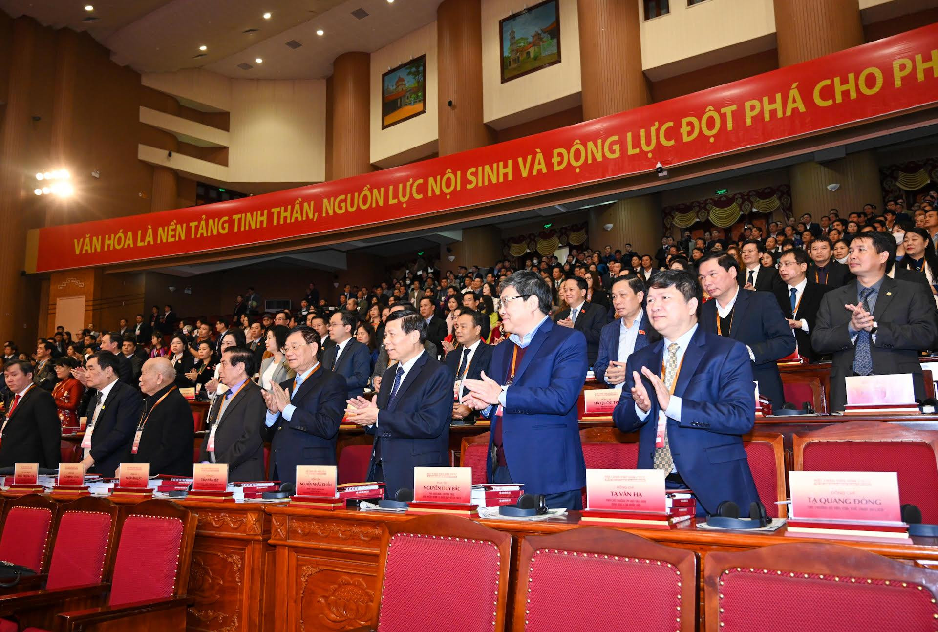 Hội thảo có sự tham gia của 800 đại biểu từ nhiều ban, bộ, ngành, địa phương và các chuyên gia, nhà khoa học, nhà quản lý, nghệ sĩ, đại diện tiểu biểu của các tổ chức, cá nhân trong nước và quốc tế trong lĩnh vực văn hóa.