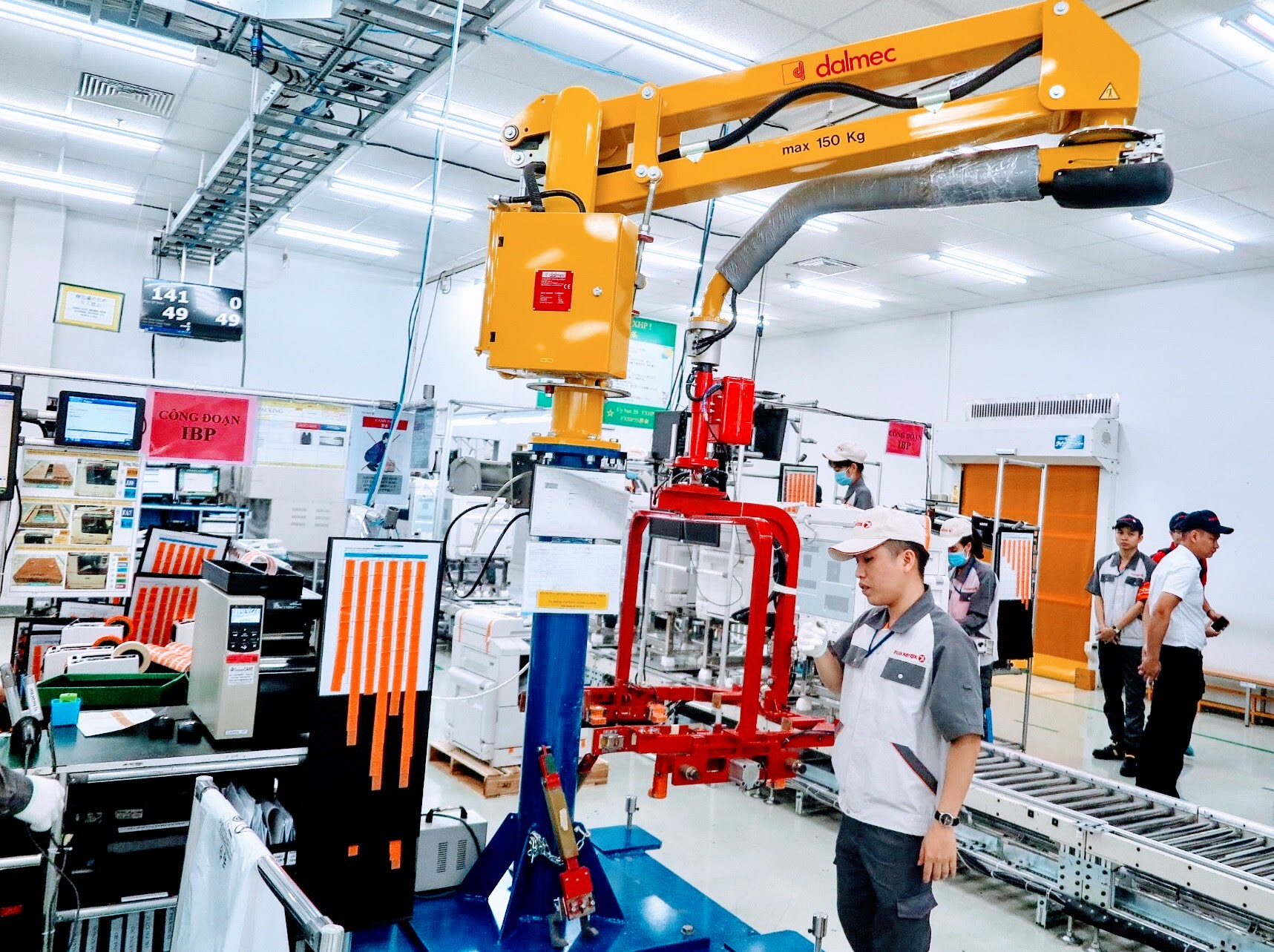 Thành phố chú trọng thu hút đầu tư có vai trò dẫn dắt và lan tỏa. Thành phố chú trọng thu hút đầu tư có vai trò dẫn dắt và lan tỏa.