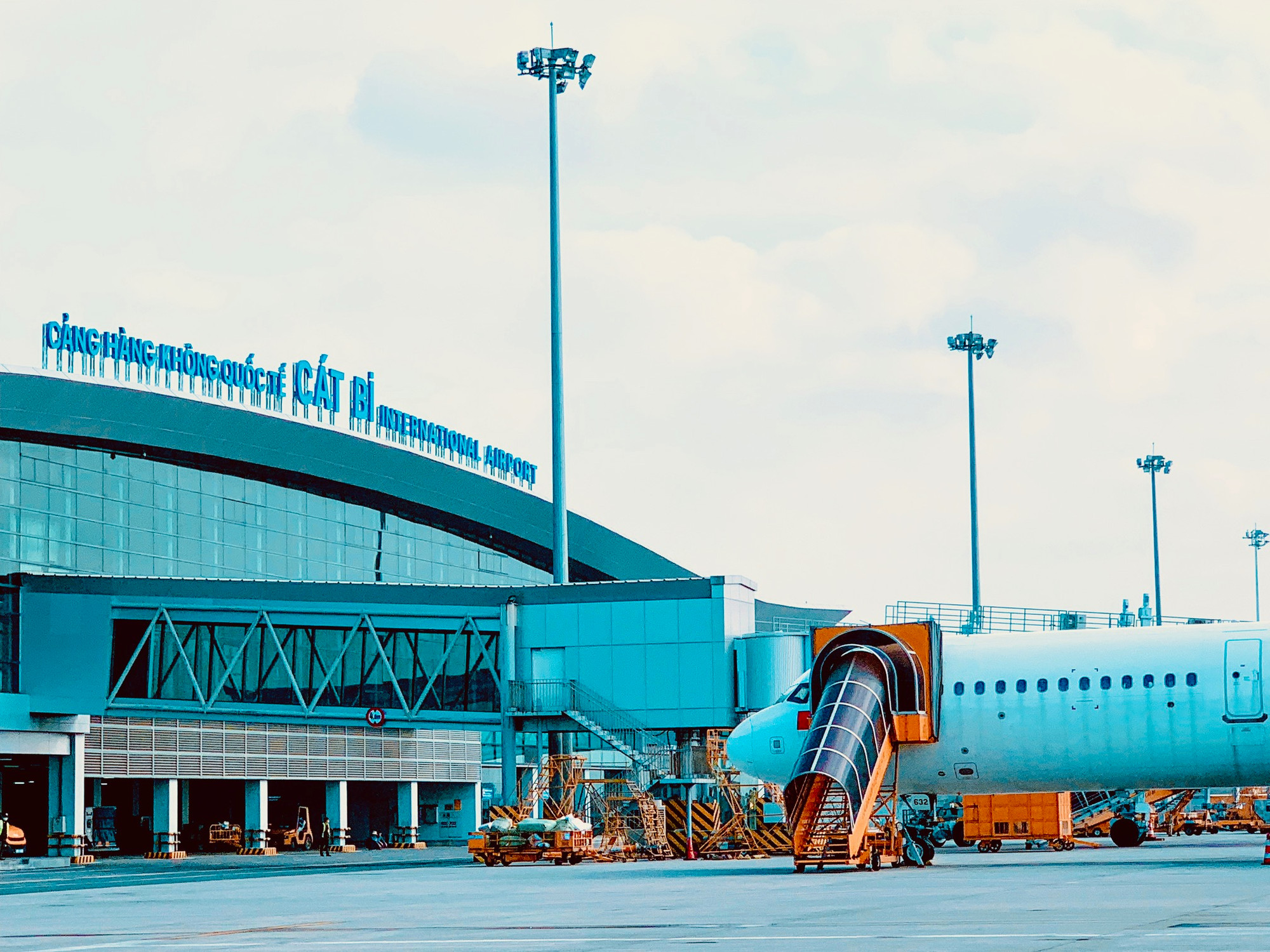 Cảng hàng không quốc tế Cát Bi đang được triển khai nâng cấp, mở rộng.