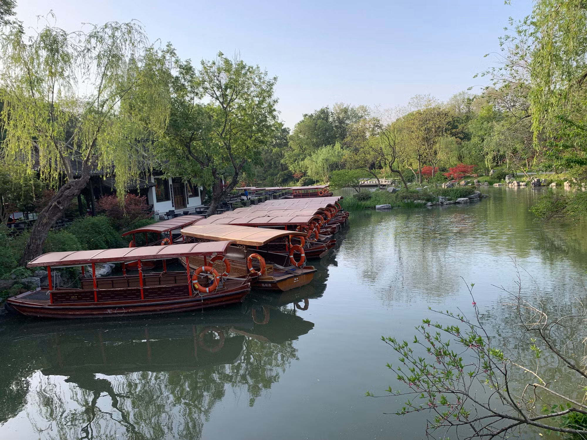 Phong cảnh vùng sông nước Giang Nam. (Ảnh: HỮU HƯNG)