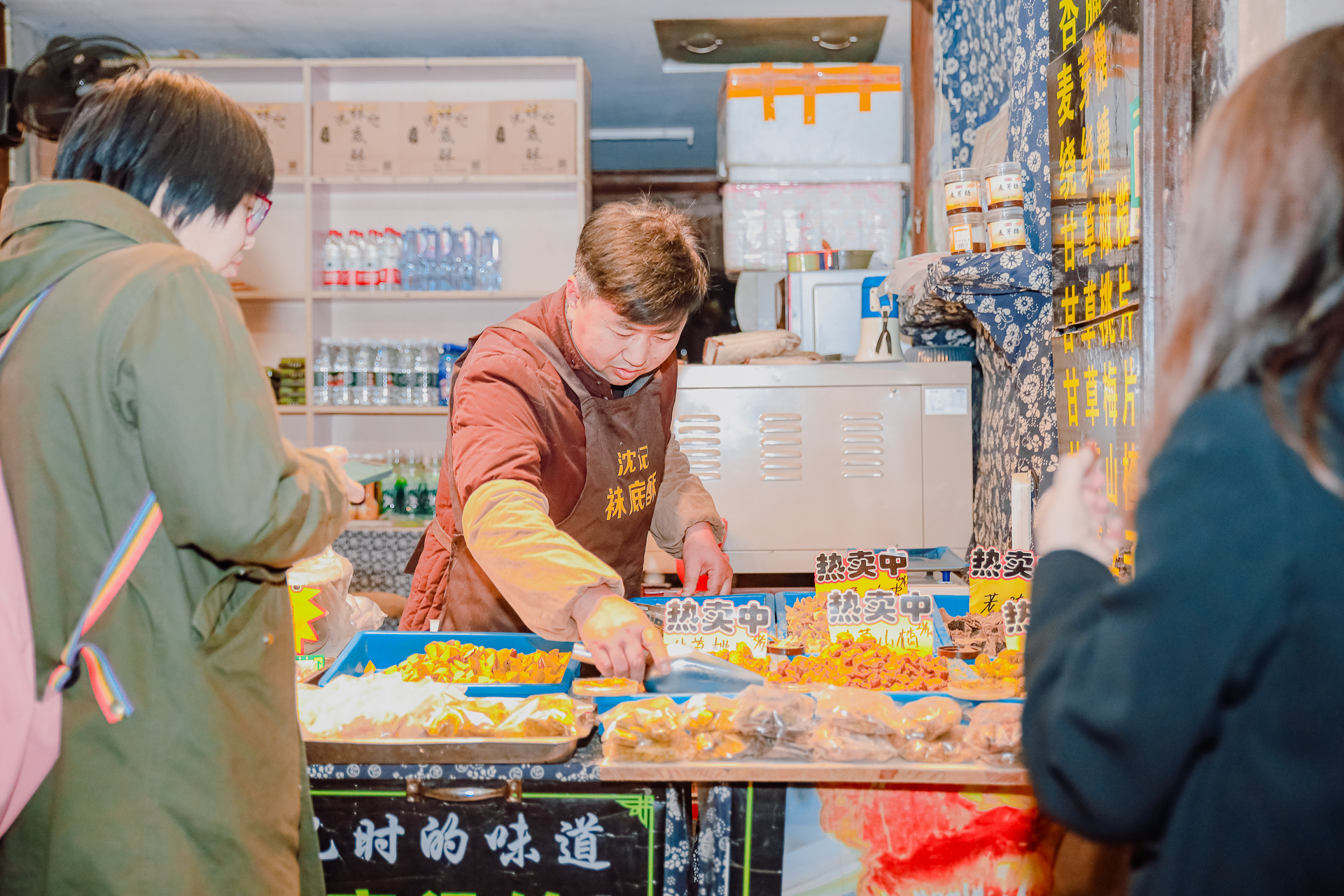 Trải nghiệm ẩm thực địa phương.