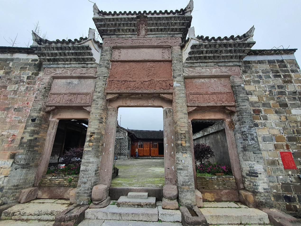 Một góc làng cổ Kinh Bình. (Ảnh: HỒ QUÂN)