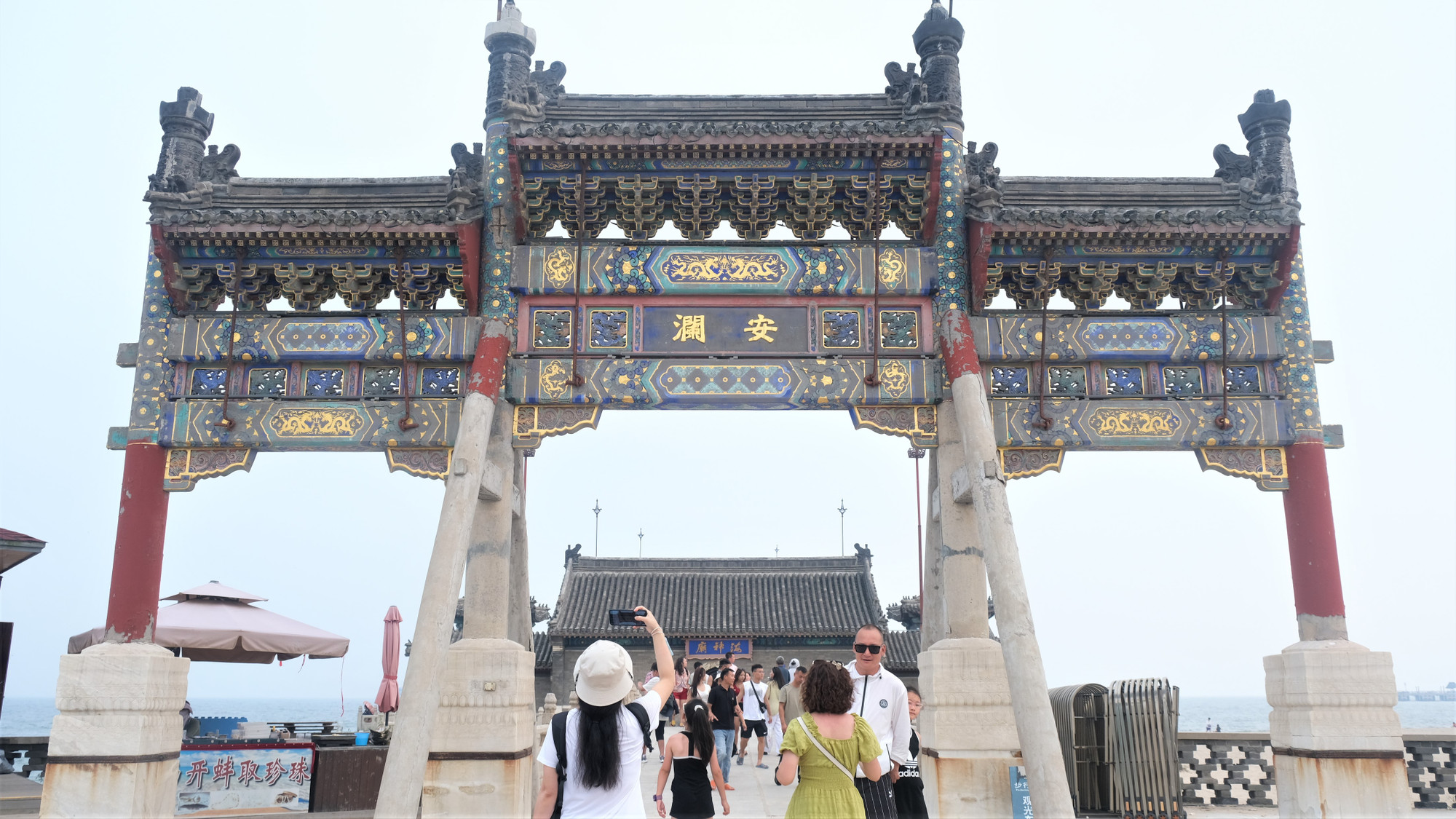 Trường Thành Sơn Hải Quan còn lưu giữ nhiều kiến trúc cổ xưa. (Ảnh: HỮU HƯNG)