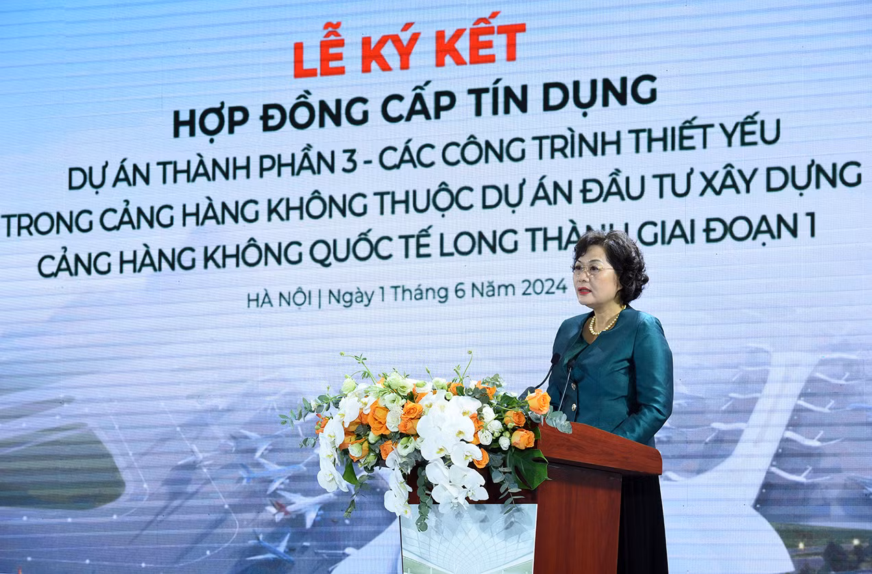 Thống đốc Ngân hàng Nhà nước Việt Nam Nguyễn Thị Hồng phát biểu.