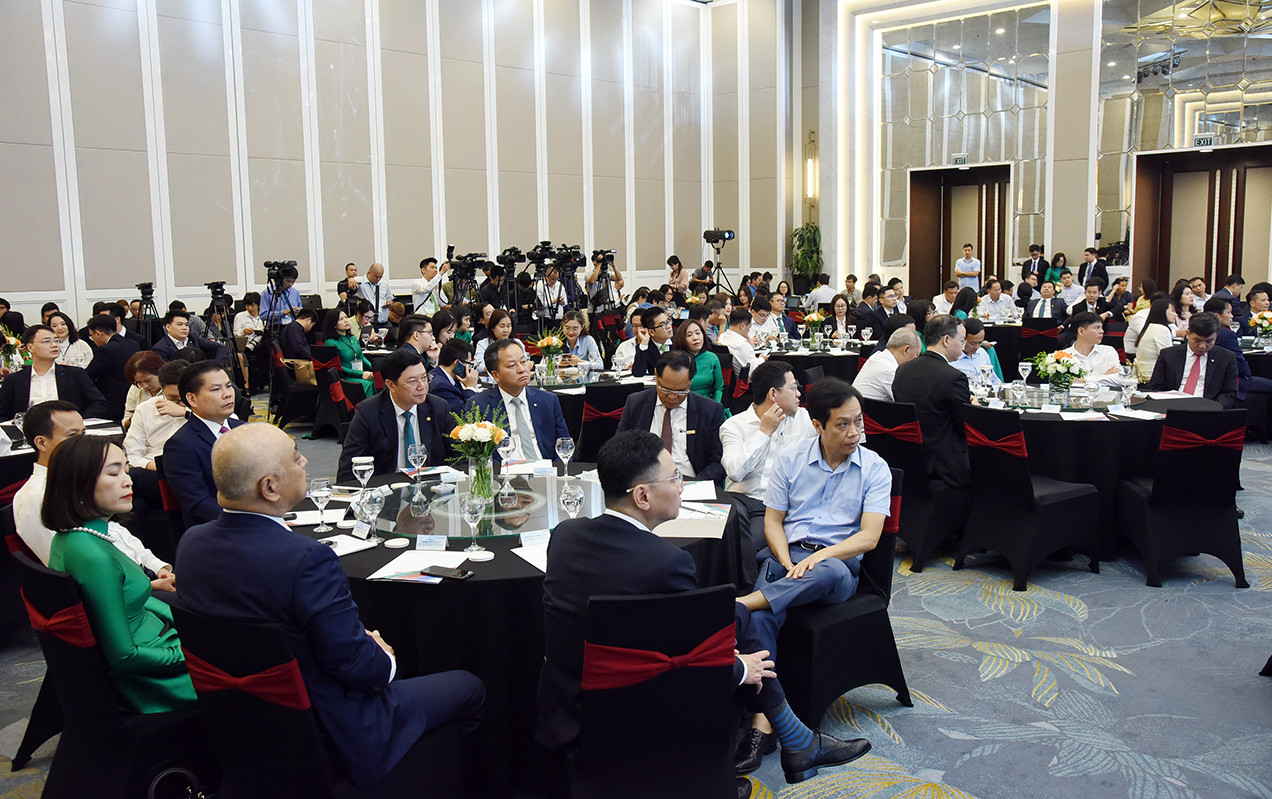 Các đại biểu tham dự Lễ ký kết hợp đồng cấp tín dụng dự án thành phần Cảng hàng không quốc tế Long Thành.