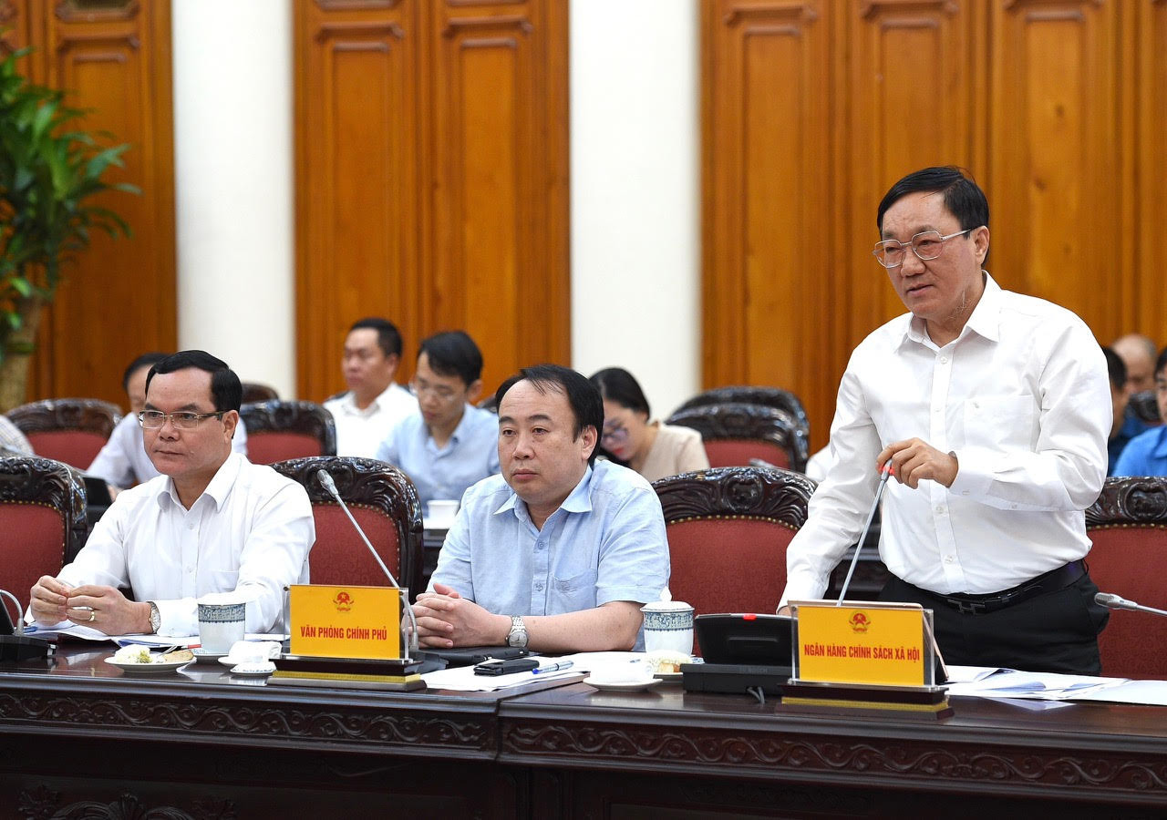 Tổng Giám đốc Ngân hàng Chính sách xã hội Việt Nam Dương Quyết Thắng phát biểu.