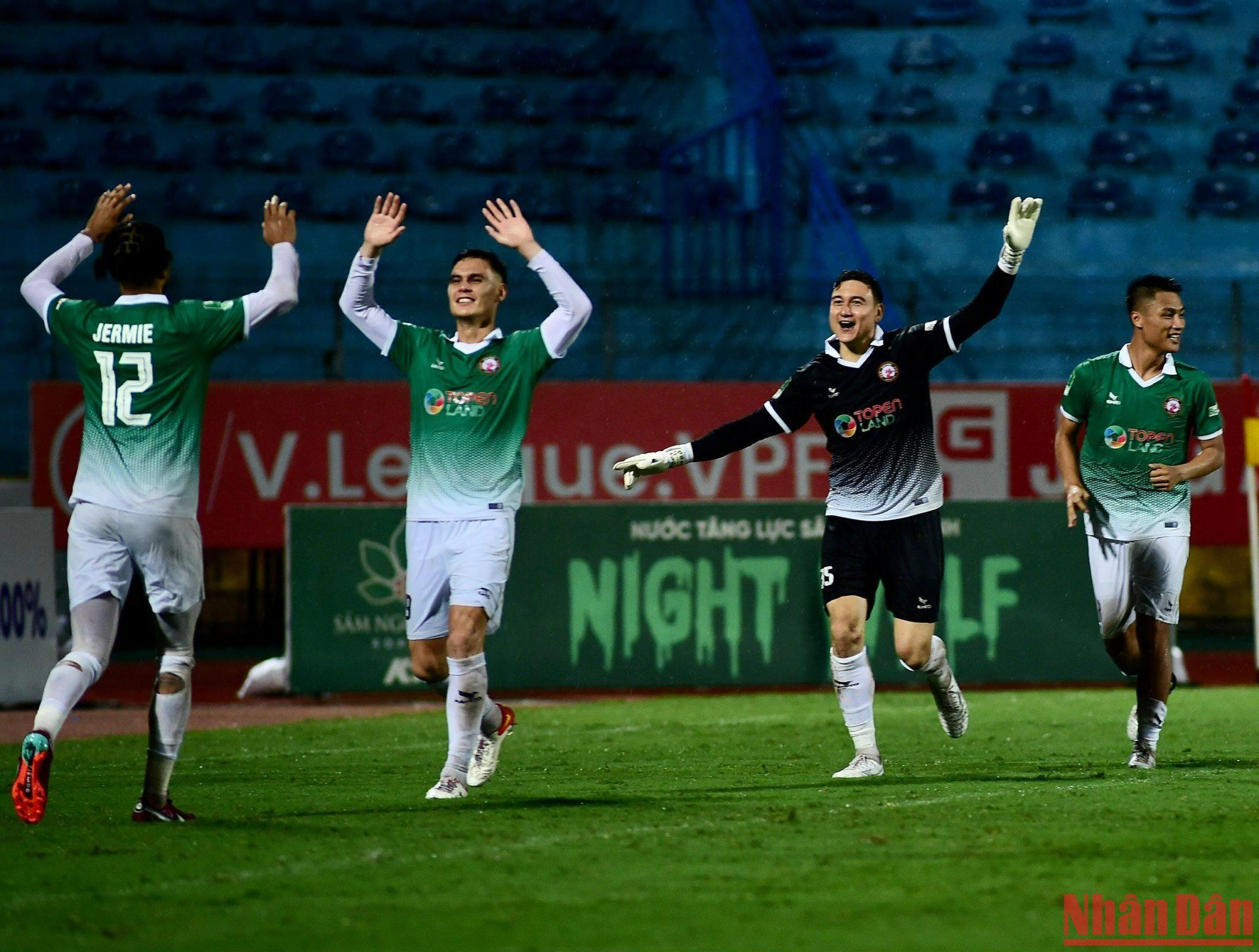 Như vậy, đối thủ của đội bóng đất Võ trong trận bán kết Cúp Quốc gia 2022 sẽ là Đông Á Thanh Hóa. Như vậy, đối thủ của đội bóng đất Võ trong trận bán kết Cúp Quốc gia 2022 sẽ là Đông Á Thanh Hóa.