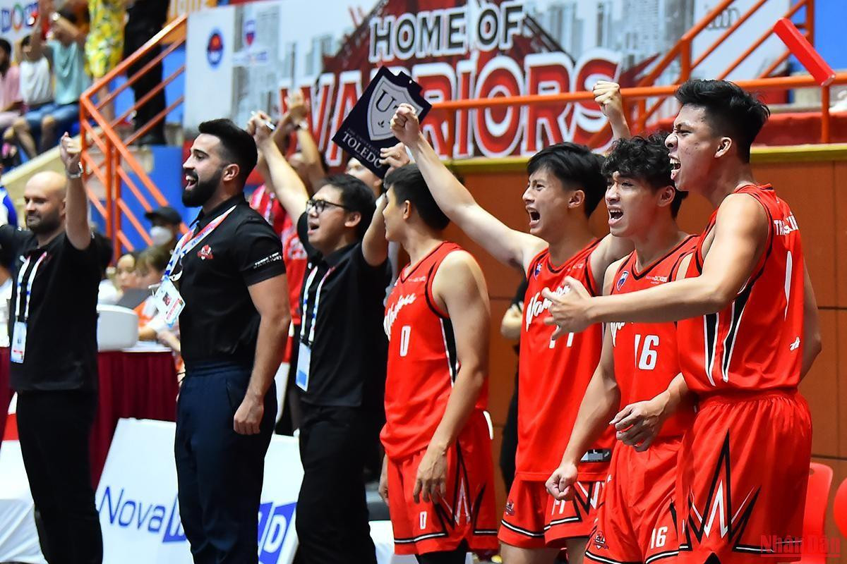 Chiến thắng trước đối thủ đến từ thành phố Nha Trang không thể giúp đội bóng Thủ đô thoát khỏi vị trí áp chót trên bảng xếp hạng nhưng cũng phần nào thắp lên hy vọng giành vé dự Playoffs của nhà vô địch năm 2017 khi hiện tại họ chỉ kém các đội bóng tranh chấp trực tiếp Hanoi Buffaloes, Nha Trang Dolphins và Danang Dragons 1 trận thắng. 2 vị trí cuối cùng tham dự Playoffs được dự báo vẫn sẽ còn những bất ngờ tại giai đoạn cuối của vòng bảng trong mùa giải năm nay.