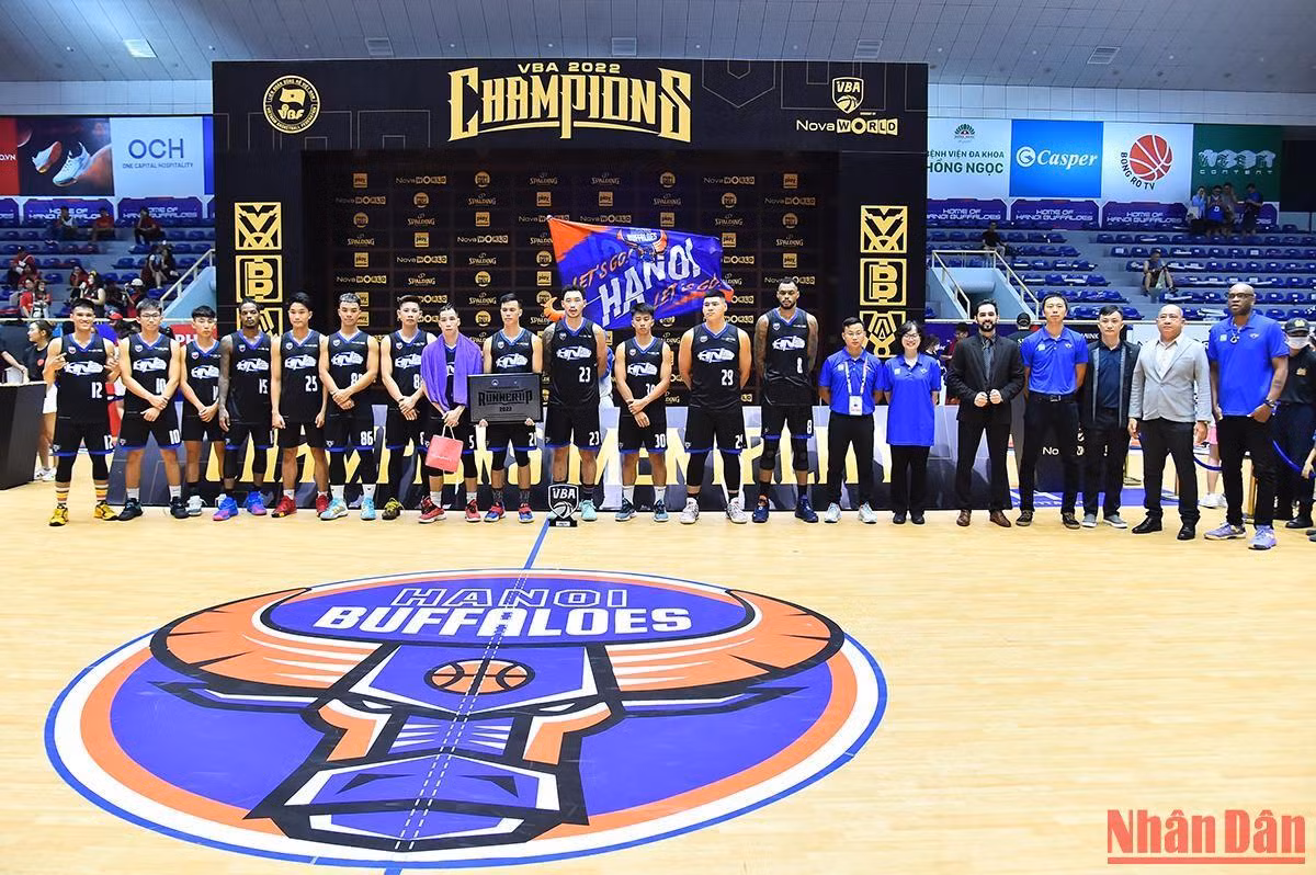 Trong khi đó, đây là lần đầu kể từ mùa giải 2018, Hanoi Buffaloes mới trở lại chung kết, tuy nhiên đội bóng Thủ đô vẫn không thể cải thiện được thành tích của mình. Với một bộ khung tương đối ổn định qua nhiều mùa, nhưng huấn luyện viên Eric Weissling sẽ có rất nhiều việc phải làm để cải thiện lối chơi cũng như tâm lý thi đấu của các học trò nếu muốn hướng đến mục tiêu vô địch tại mùa giải năm sau.