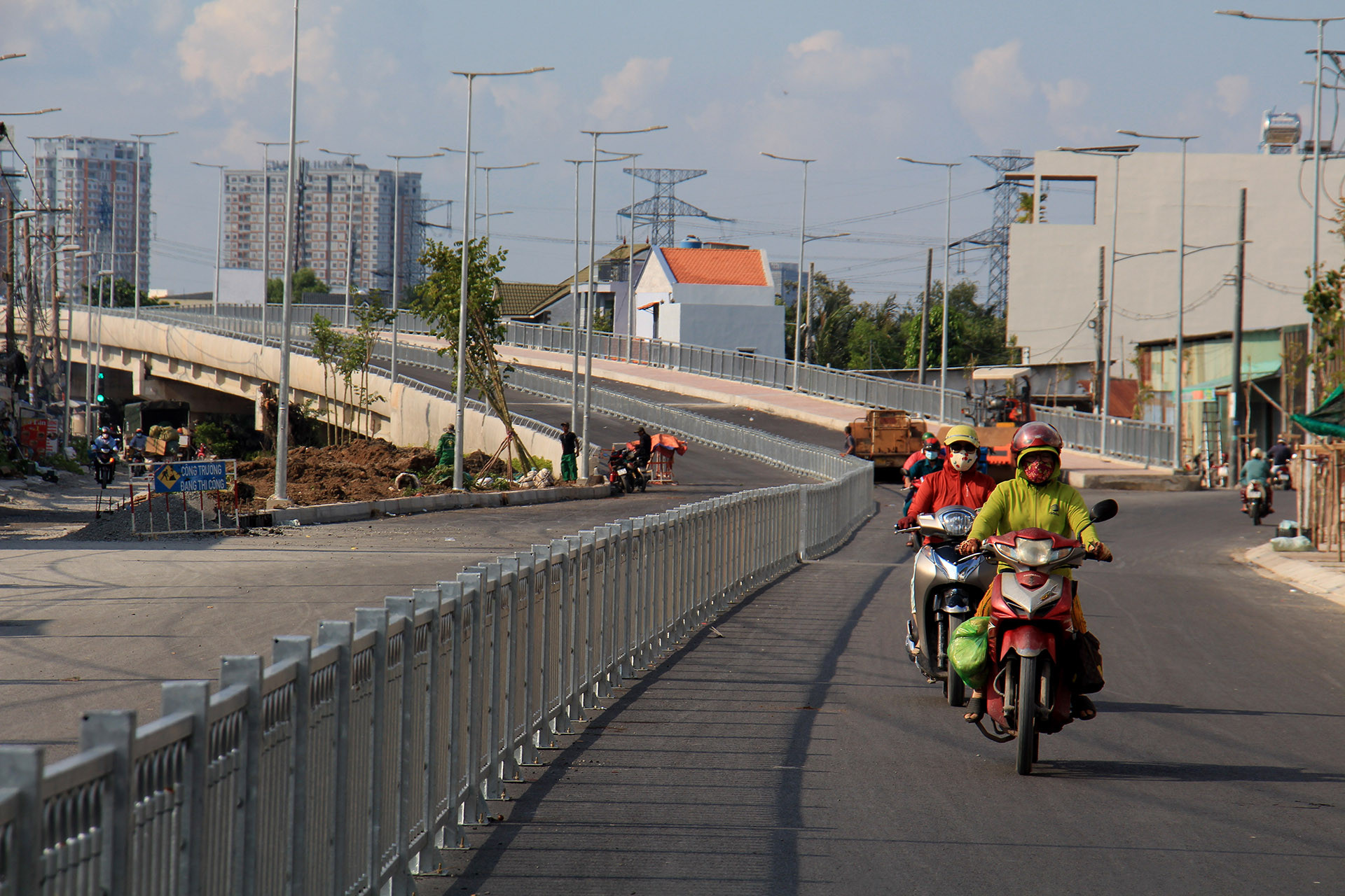 Ban Quản lý dự án đầu tư xây dựng các công trình giao thông Thành phố Hồ Chí Minh cho biết: "Dự án cầu Long Kiểng đã hoàn thành đến 98% tổng tiến độ dự án. Hiện, tuyến chính đã được thảm bê tông nhựa hai lớp, hoàn thành đường dân sinh nhánh N2, N4 (bên trái tuyến) và nhà thầu đang lắp đặt dải phân cách giữa.
