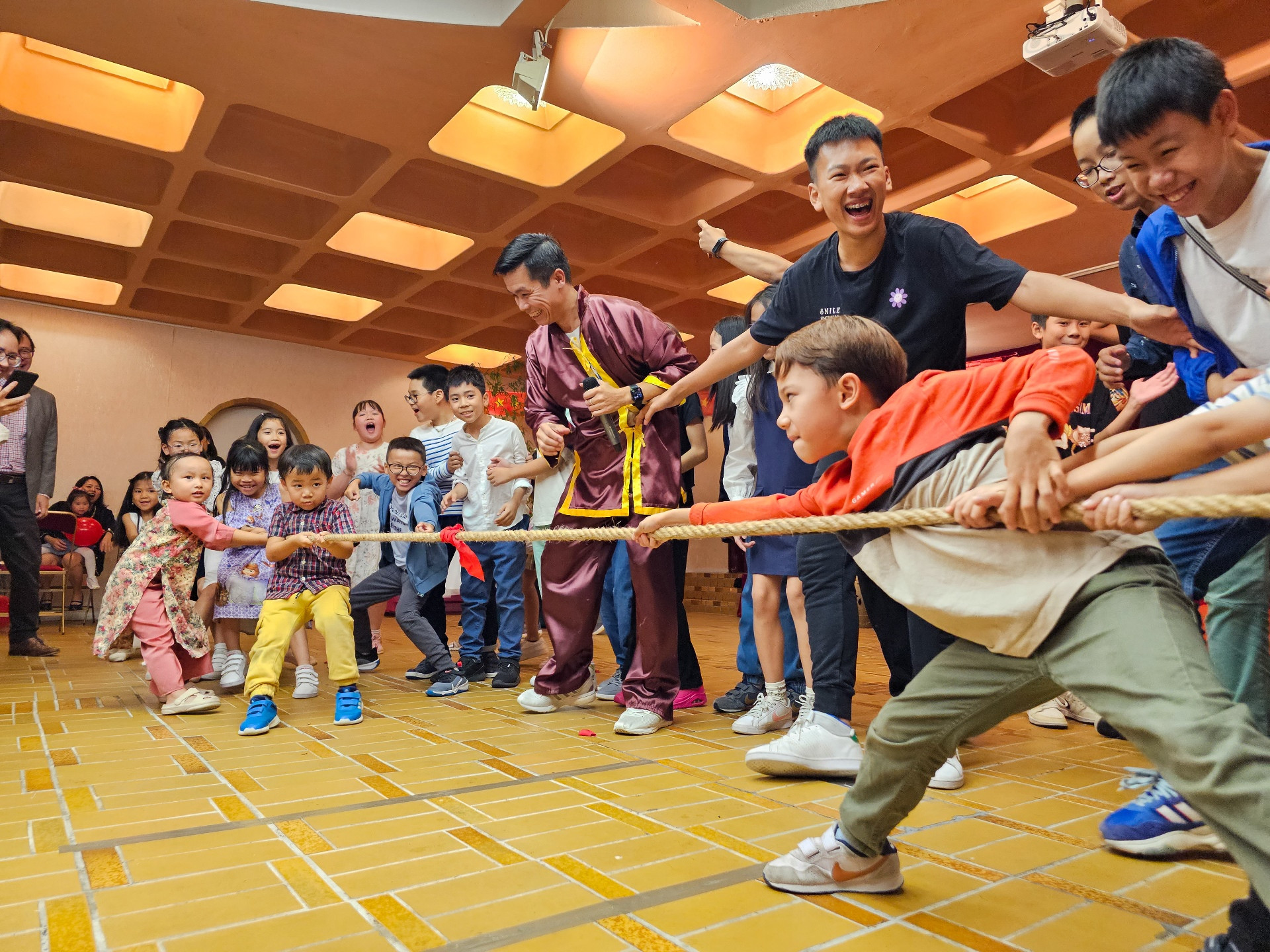 [Ảnh] Đêm hội Trăng rằm đầm ấm tại Pháp ảnh 11