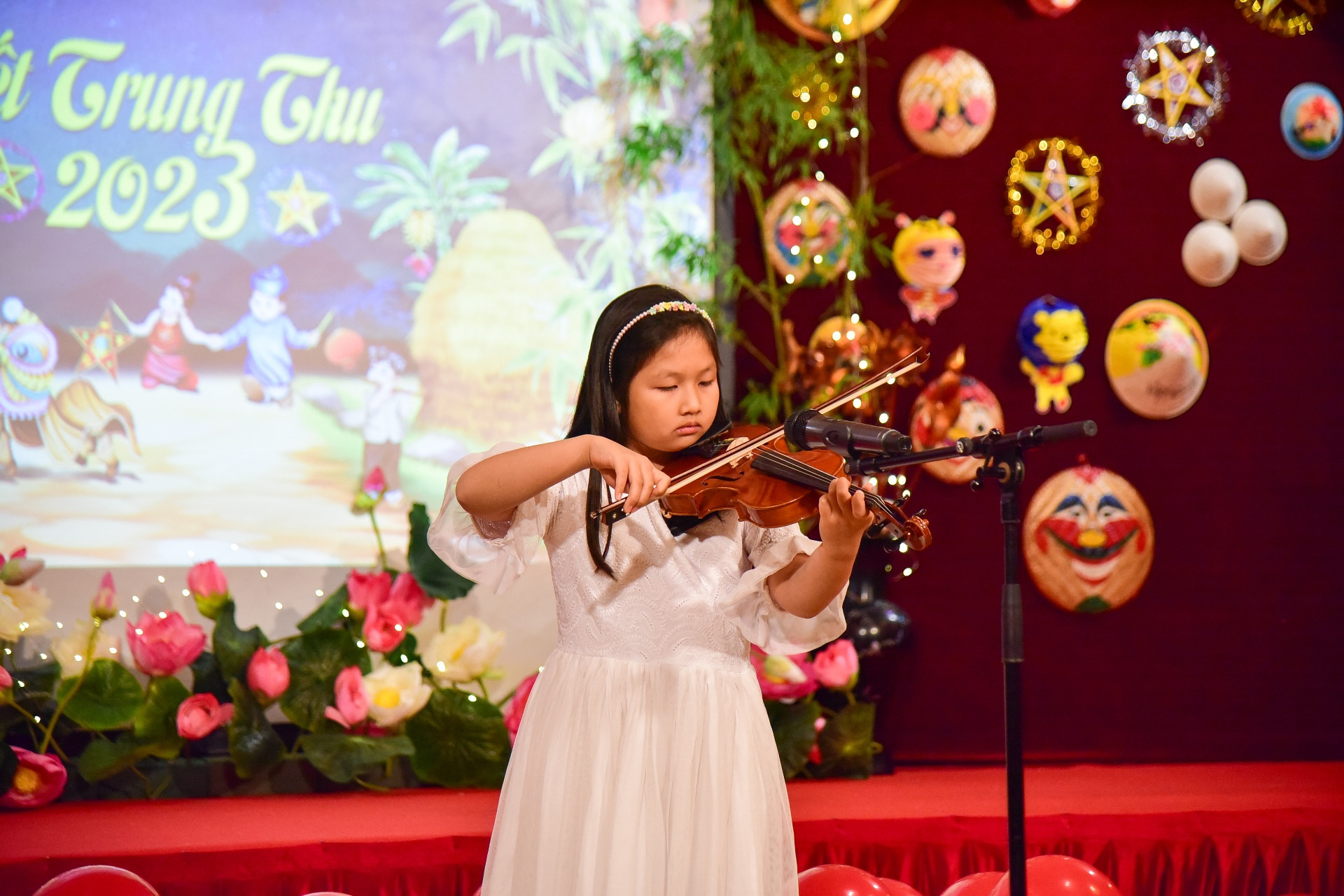 [Ảnh] Đêm hội Trăng rằm đầm ấm tại Pháp ảnh 6