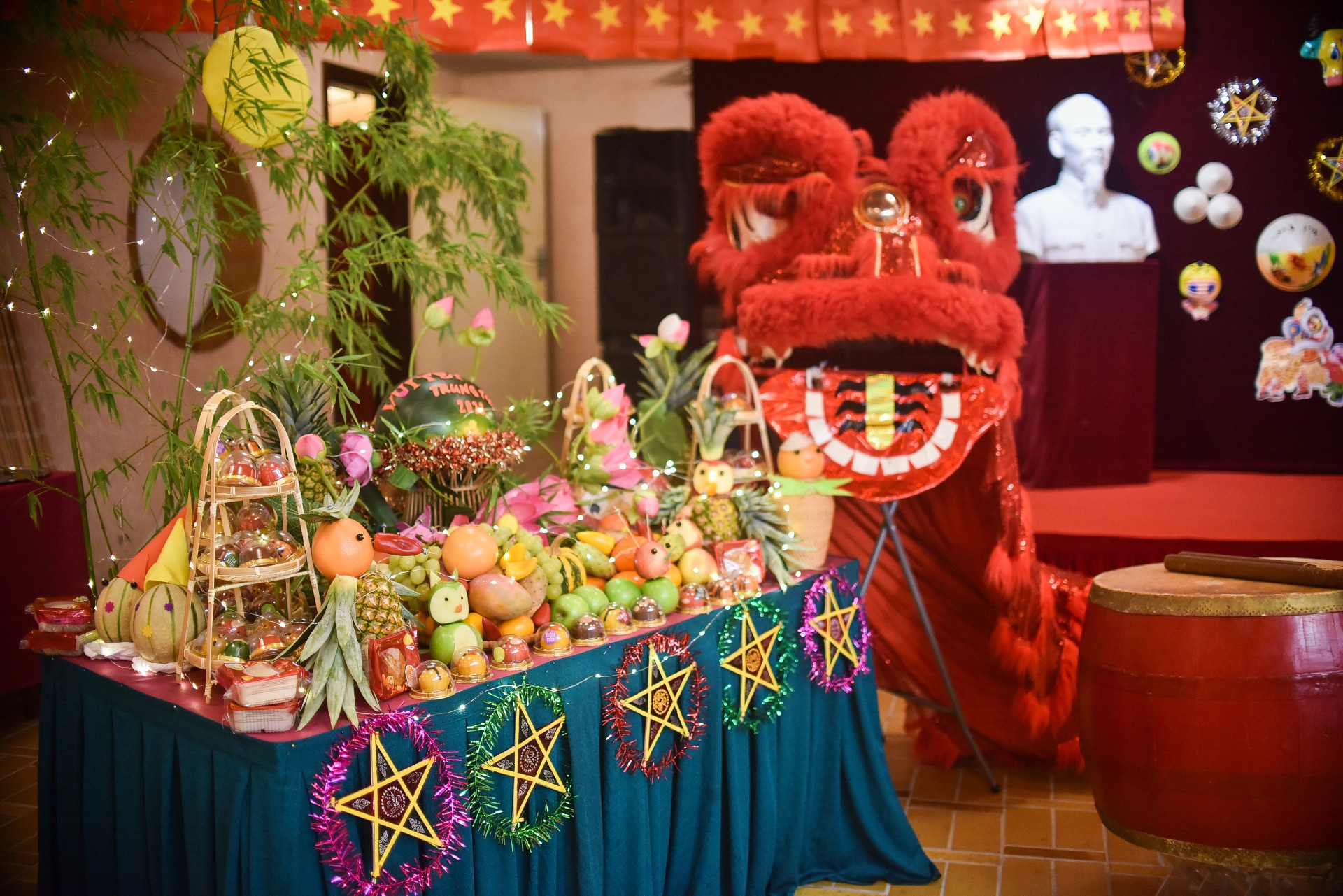 [Ảnh] Đêm hội Trăng rằm đầm ấm tại Pháp ảnh 2