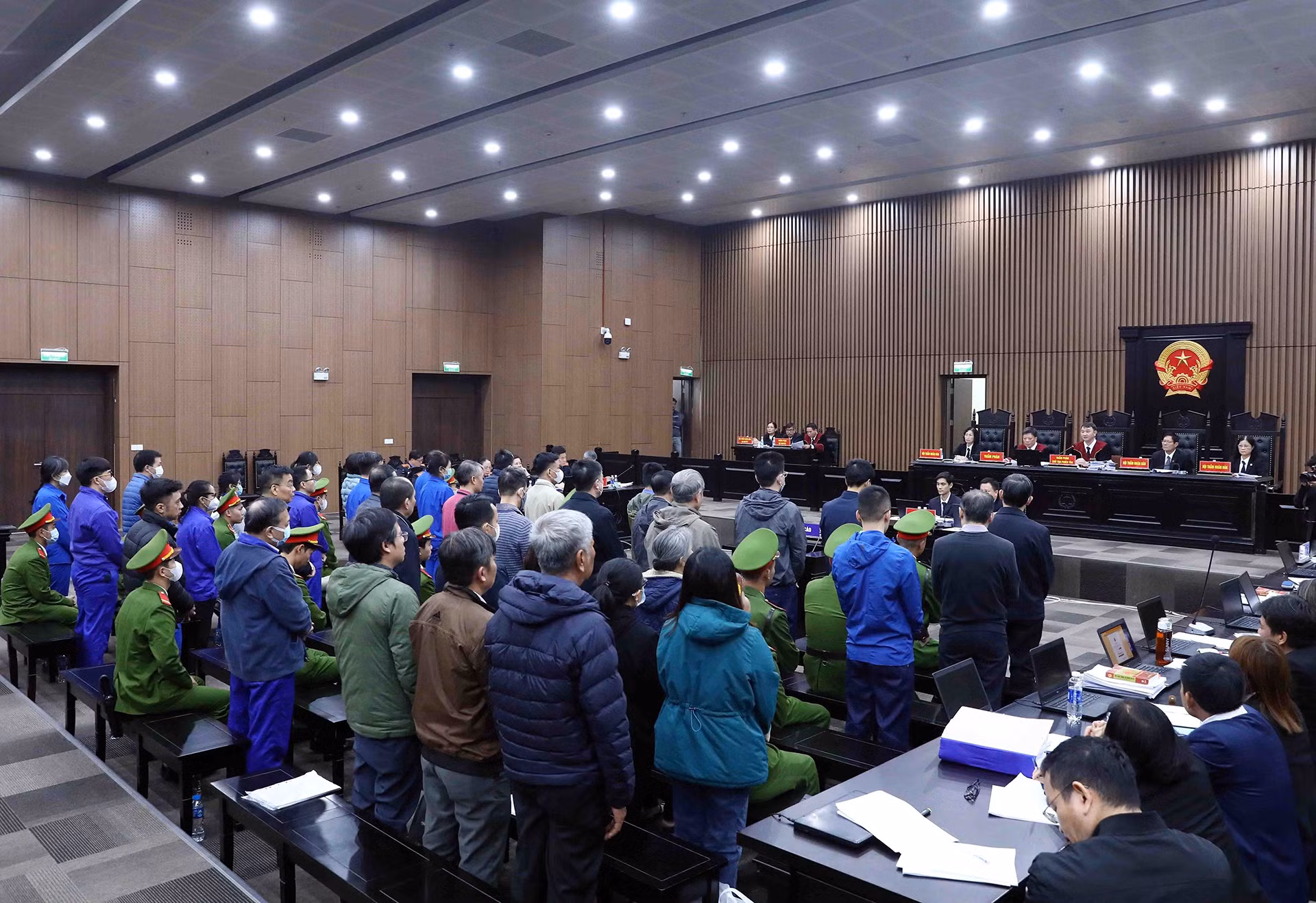 Toàn cảnh phiên xét xử.