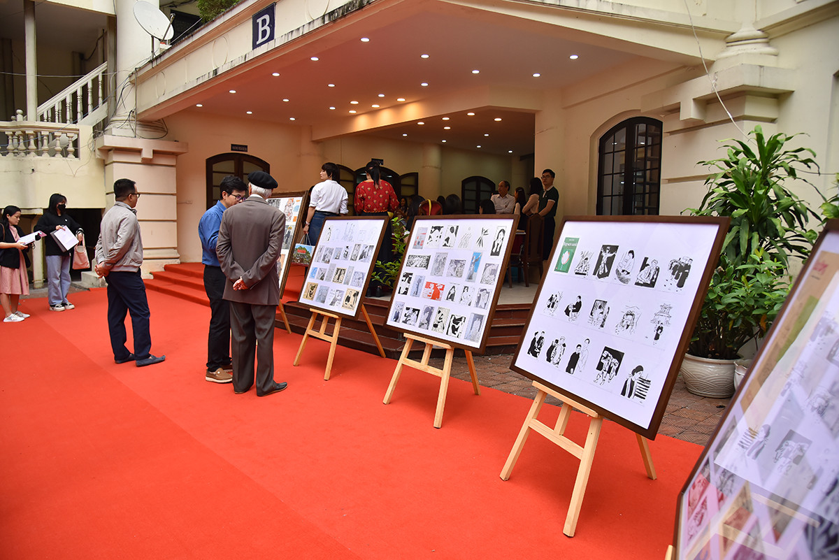 Triển lãm bên lề Hội thảo.
