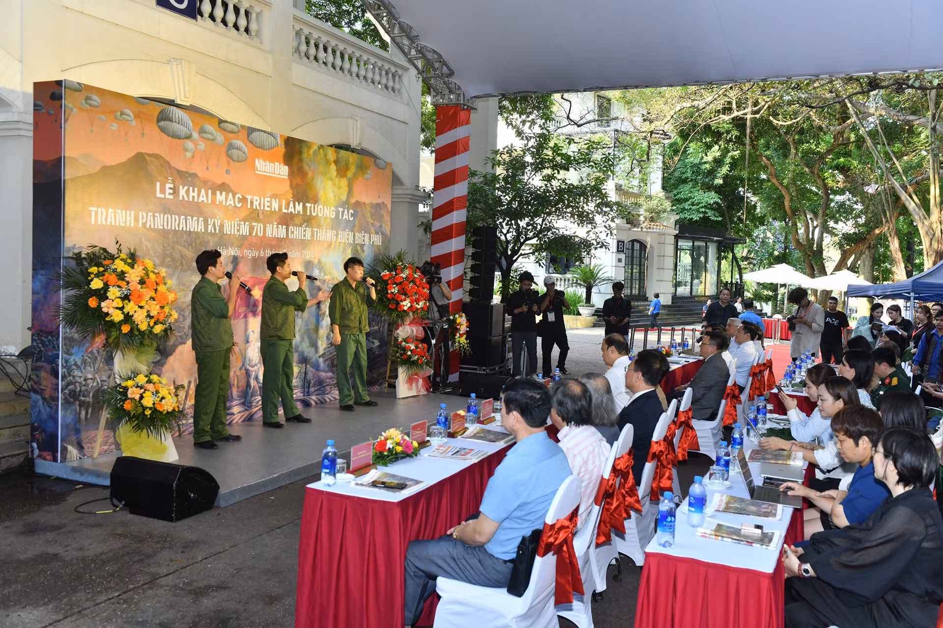 Toàn cảnh lễ Khai mạc Triển lãm. (Ảnh: ĐĂNG KHOA)