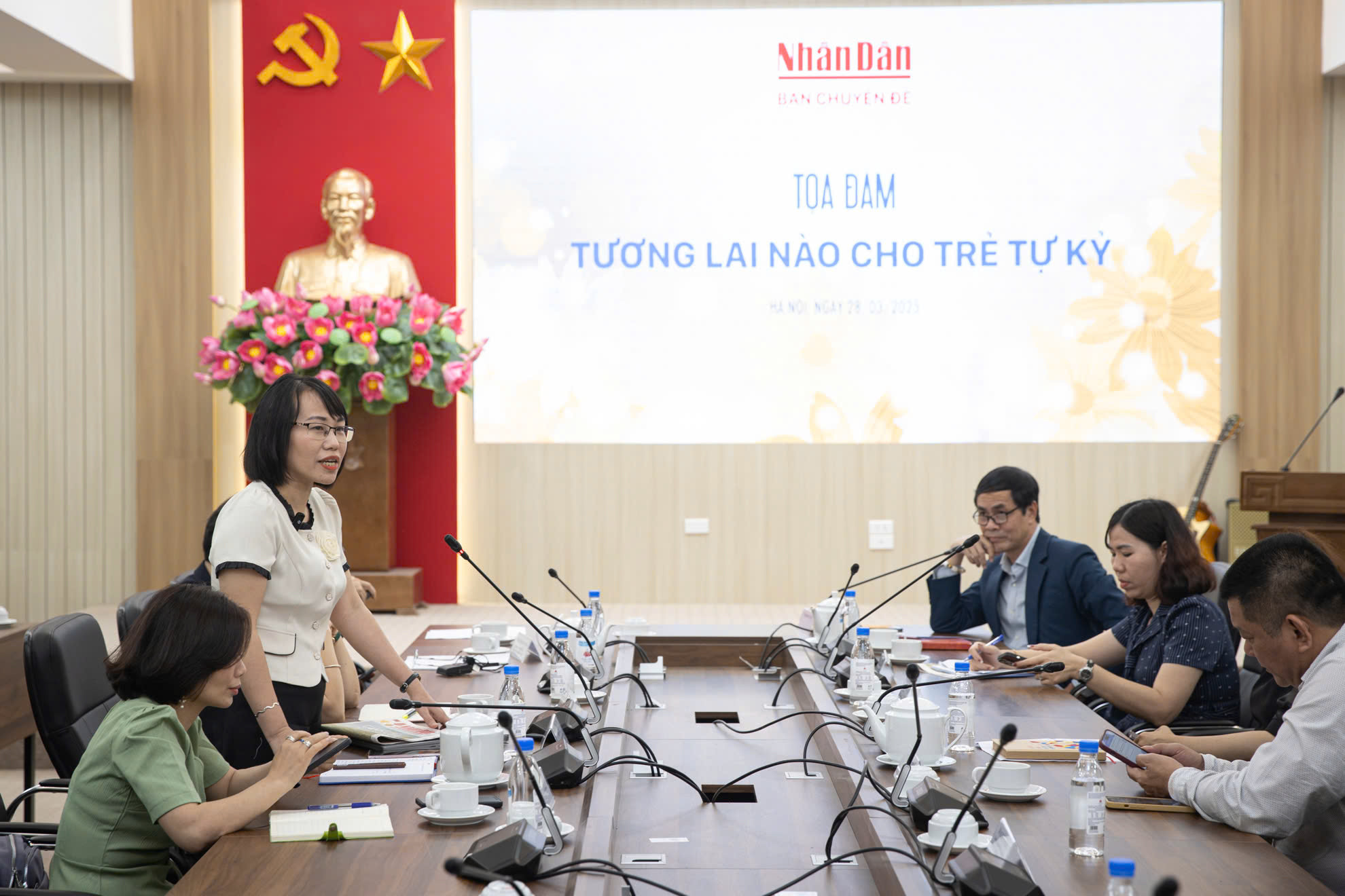 Quang cảnh tọa đàm. Ảnh: SƠN TÙNG