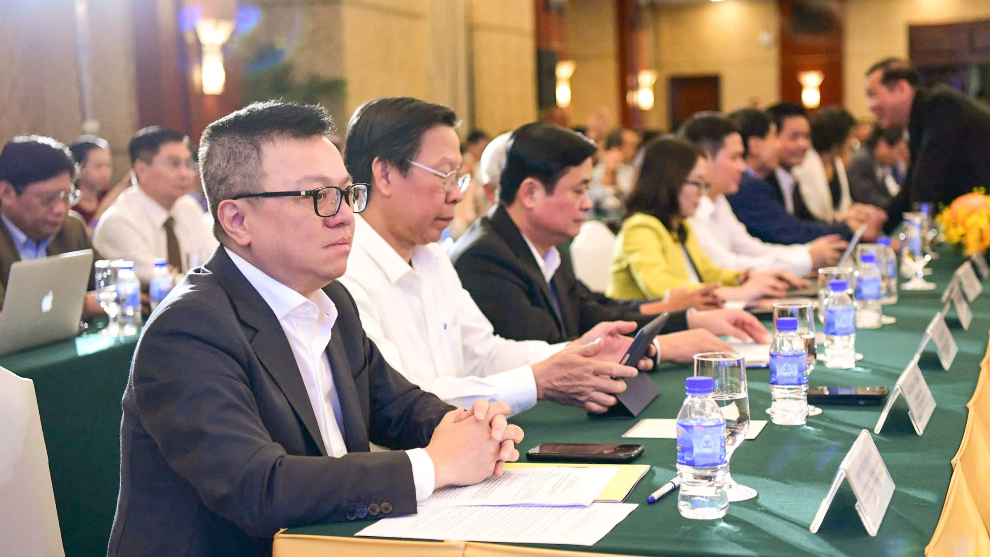 Các đại biểu dự hội thảo.