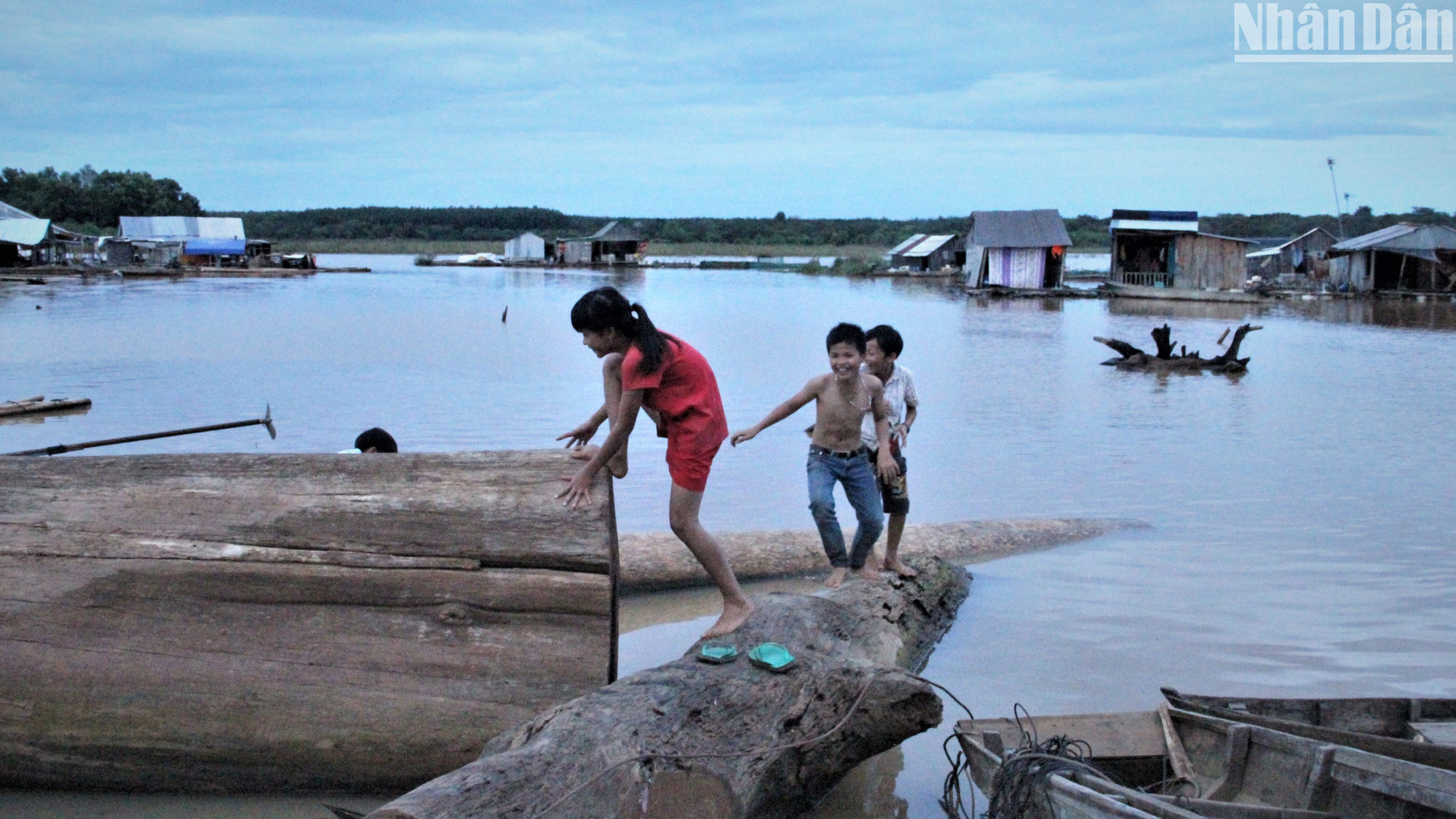 Bình Phước nhiều sông, hồ tiềm ẩn nguy cơ đuối nước cao.
