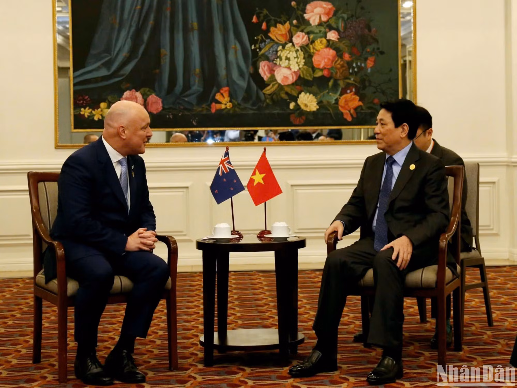 Chủ tịch nước Lương Cường hội gặp Thủ tướng New Zealand Chiristopher Luxon.