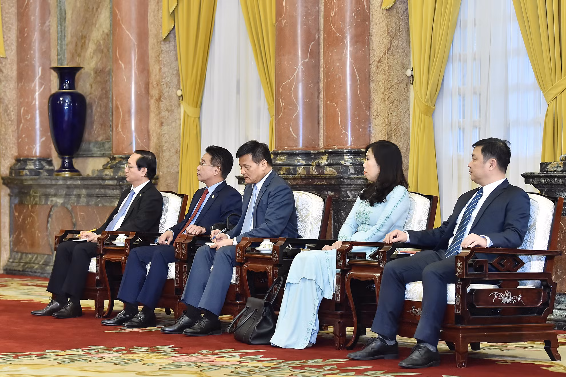 Đoàn đại biểu Việt Nam tham dự buổi tiếp.