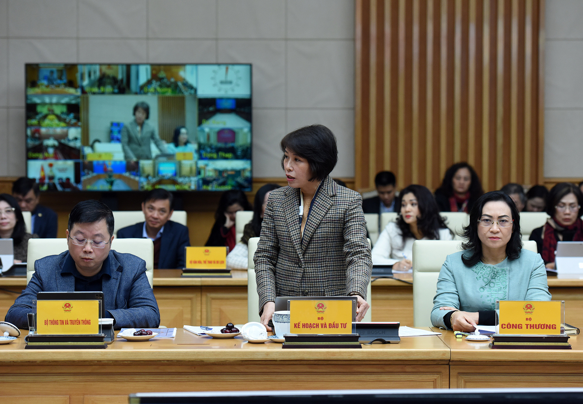 Thứ trưởng Kế hoạch và Đầu tư Nguyễn Thị Bích Ngọc đề xuất 2 nhóm giải pháp là huy động nguồn lực và đánh giá sự đóng góp của các ngành công nghiệp văn hoá.