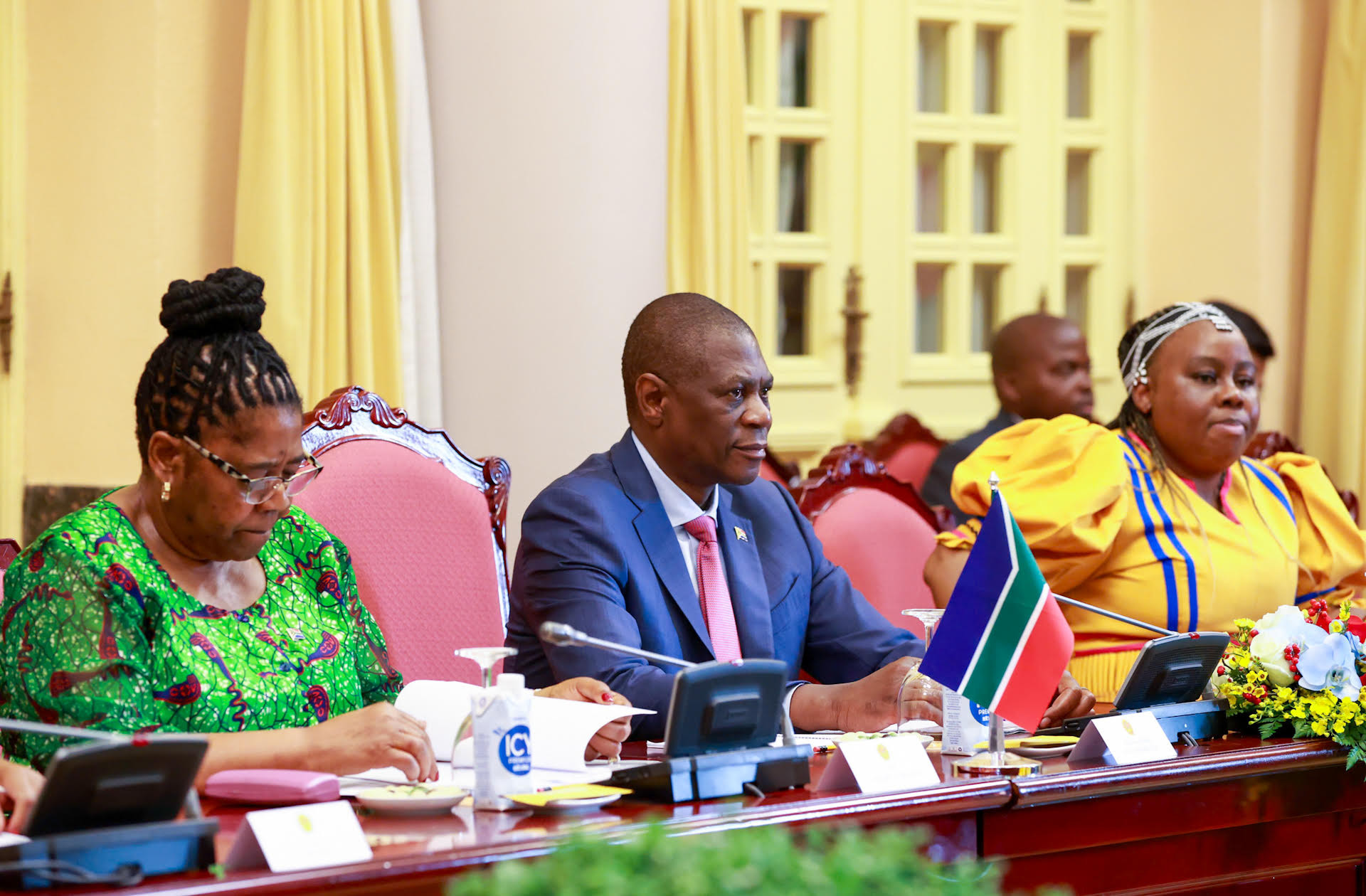 Phó Tổng thống Cộng hòa Nam Phi Paul Mashatile phát biểu tại buổi hội đàm.