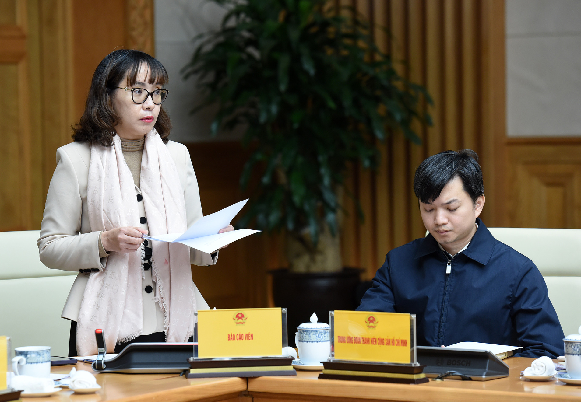 Bà Tô Nam Phương, Phó Tổng Giám đốc FPT Play phát biểu.